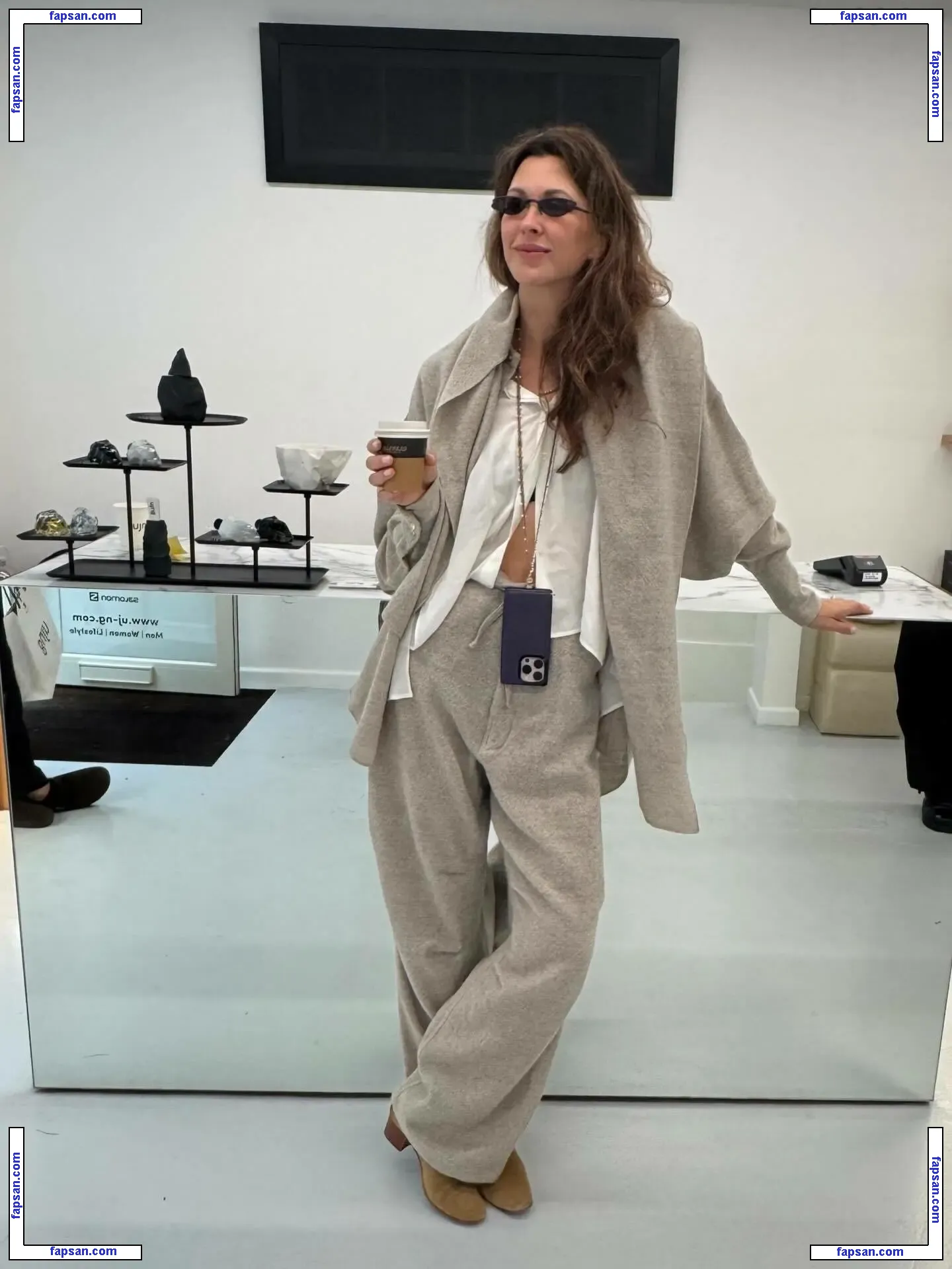 Margo Stilley голая фото #0105 с Онлифанс