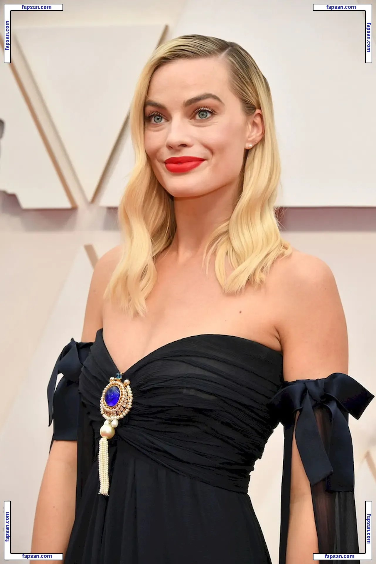 Margot Robbie голая фото #0948 с Онлифанс