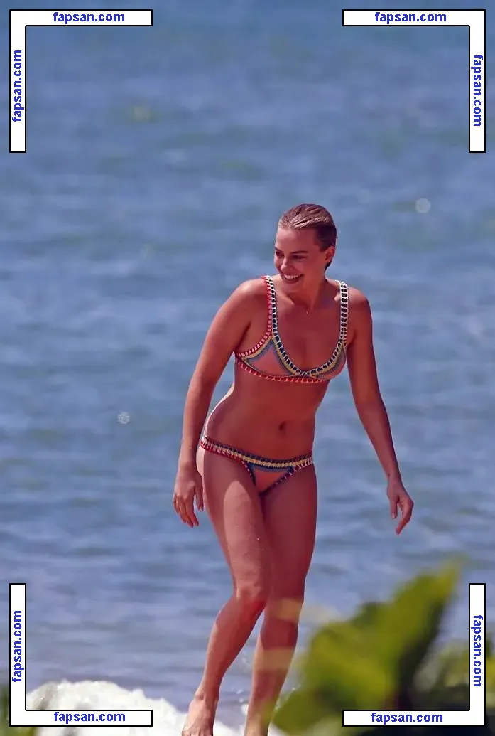 Margot Robbie nude photo #1279 from OnlyFans