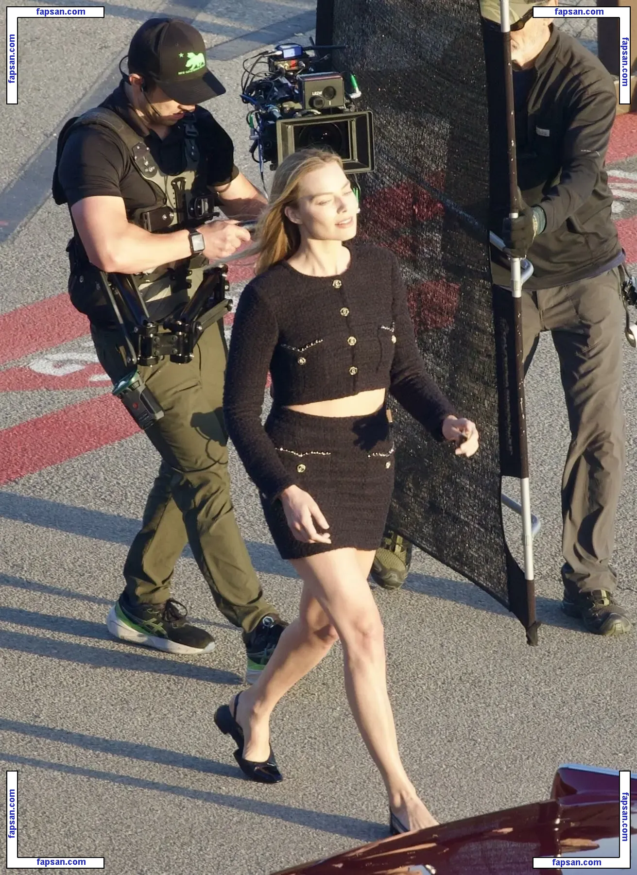 Margot Robbie nude photo #3620 from OnlyFans