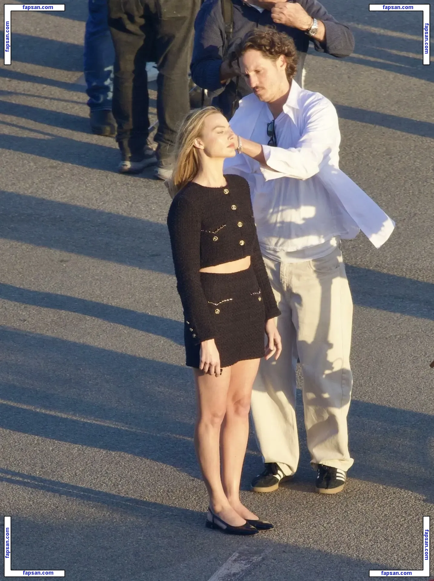 Margot Robbie nude photo #3622 from OnlyFans