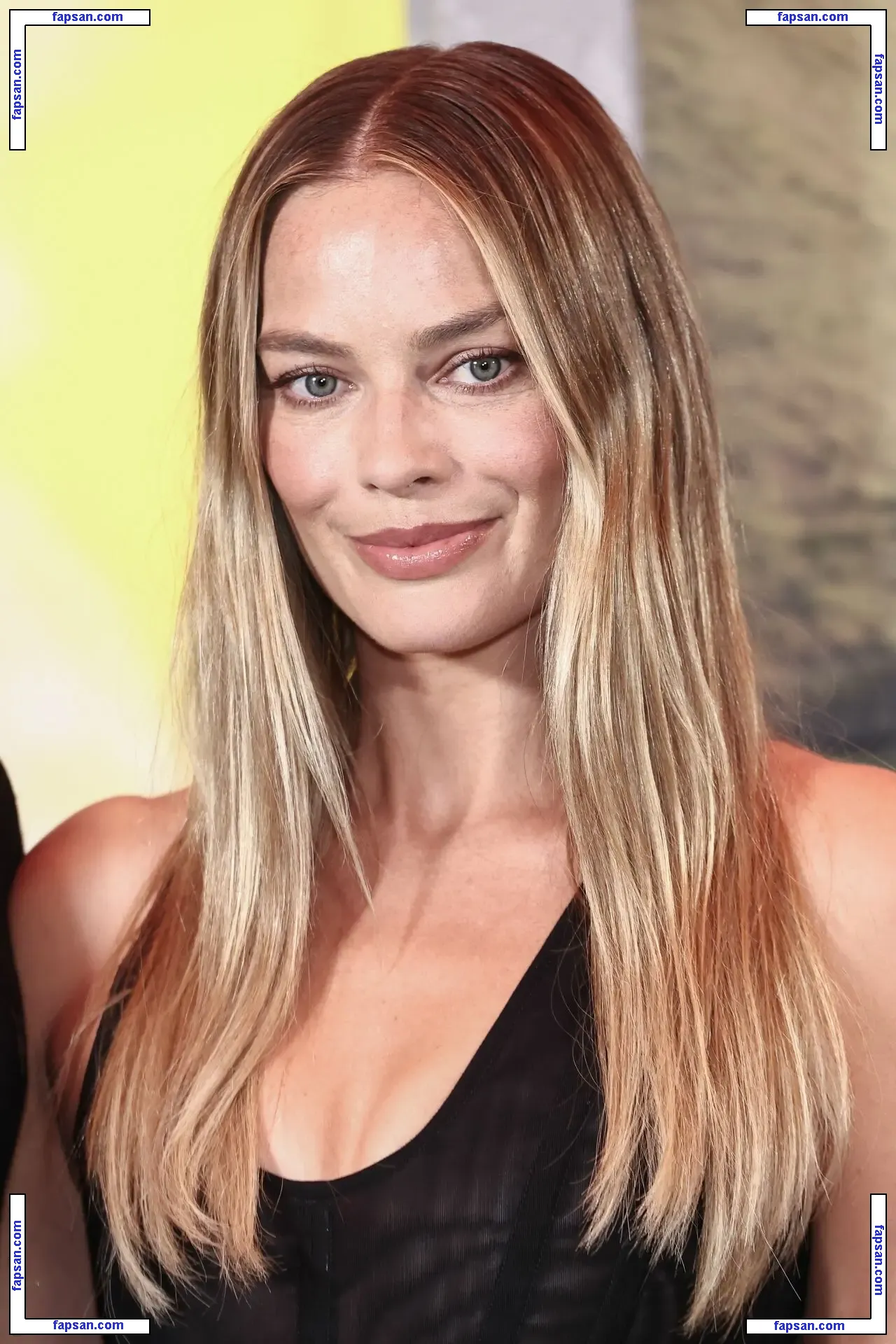 Margot Robbie nude photo #3661 from OnlyFans