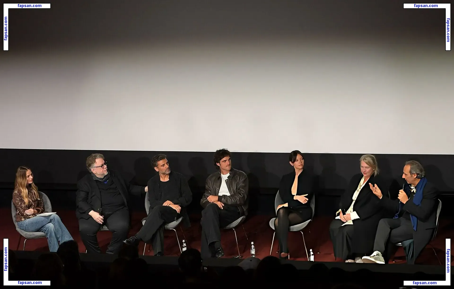 Margot Robbie nude photo #3745 from OnlyFans