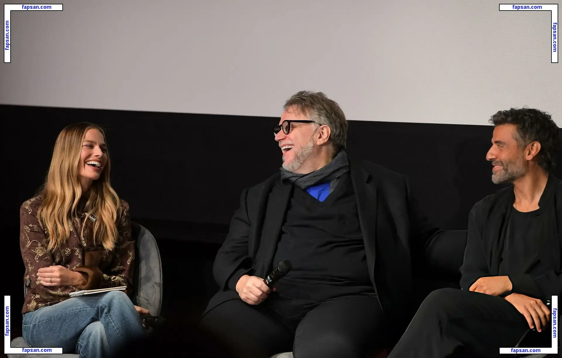 Margot Robbie nude photo #3746 from OnlyFans