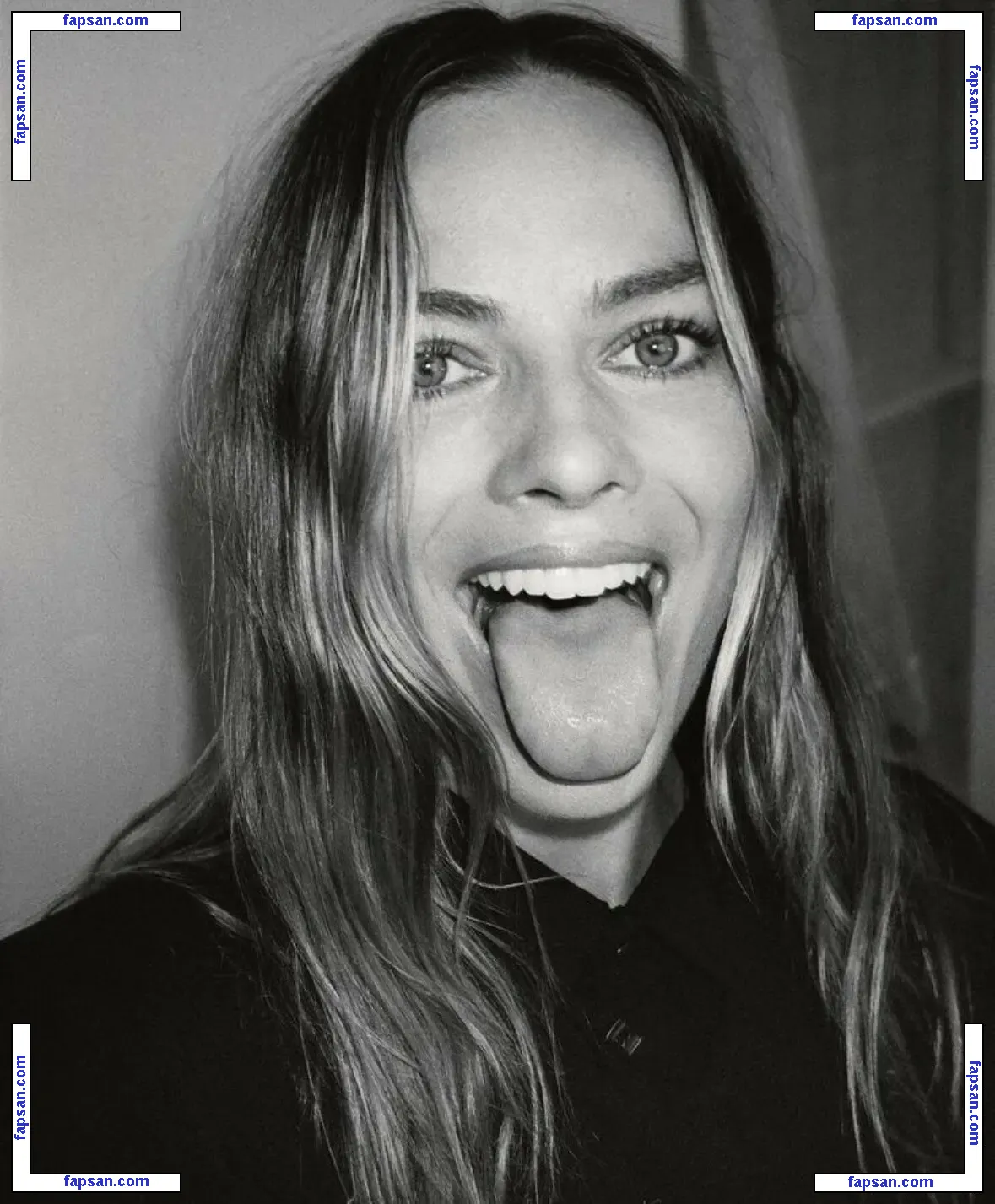 Margot Robbie nude photo #3747 from OnlyFans