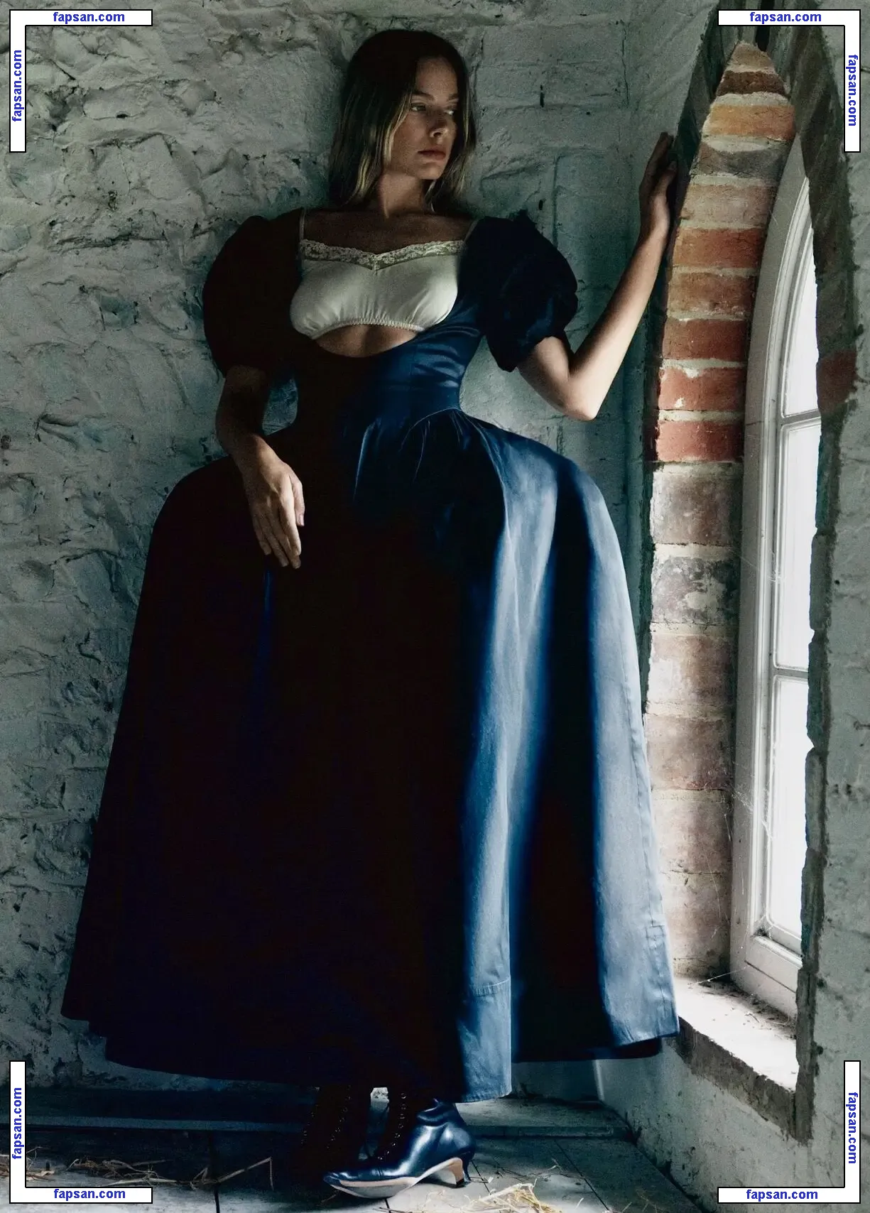 Margot Robbie nude photo #3752 from OnlyFans