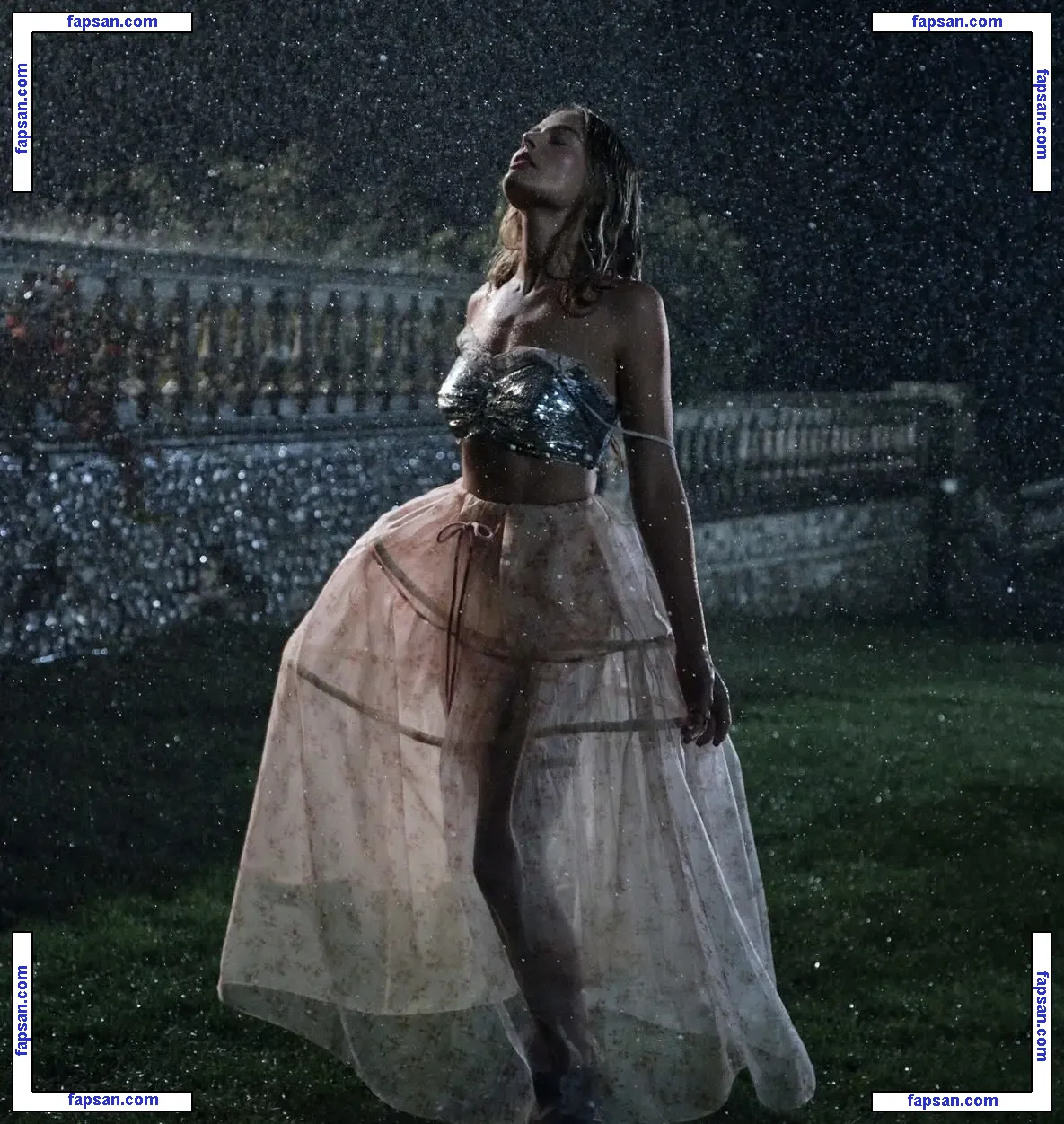 Margot Robbie nude photo #3758 from OnlyFans