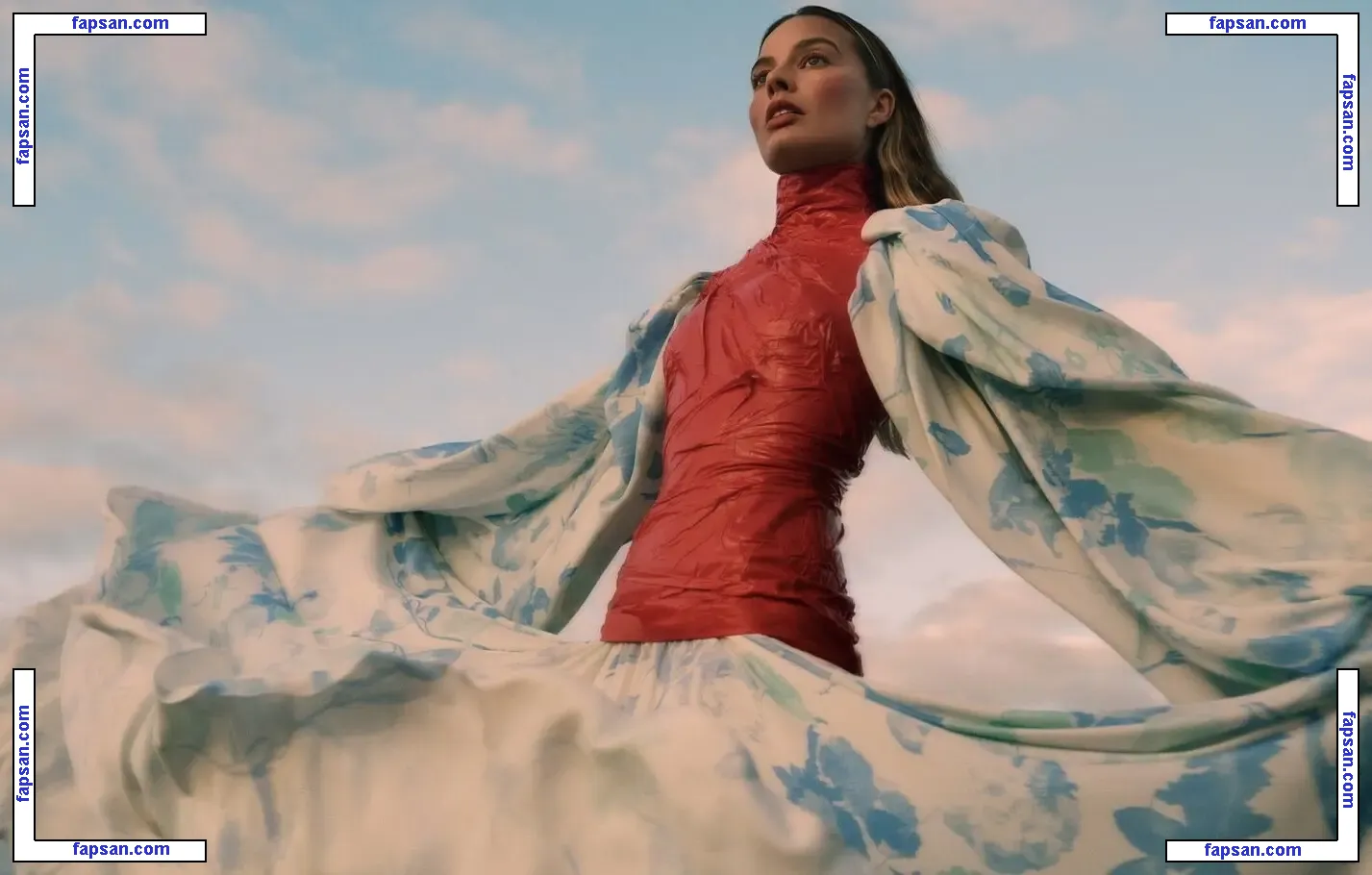 Margot Robbie nude photo #3761 from OnlyFans