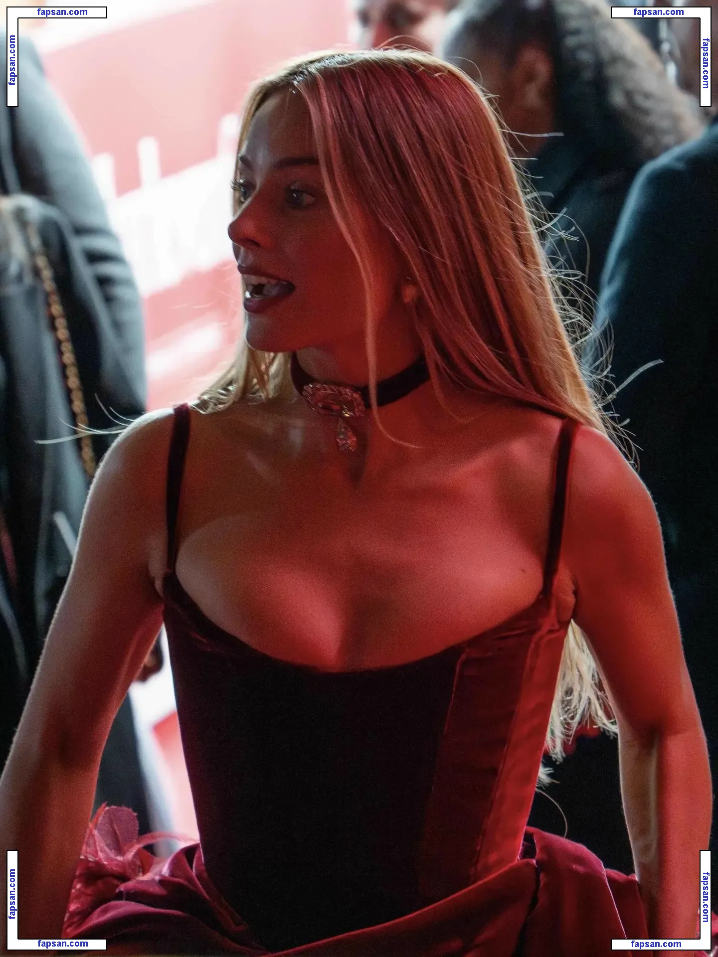 Margot Robbie голая фото #3853 с Онлифанс