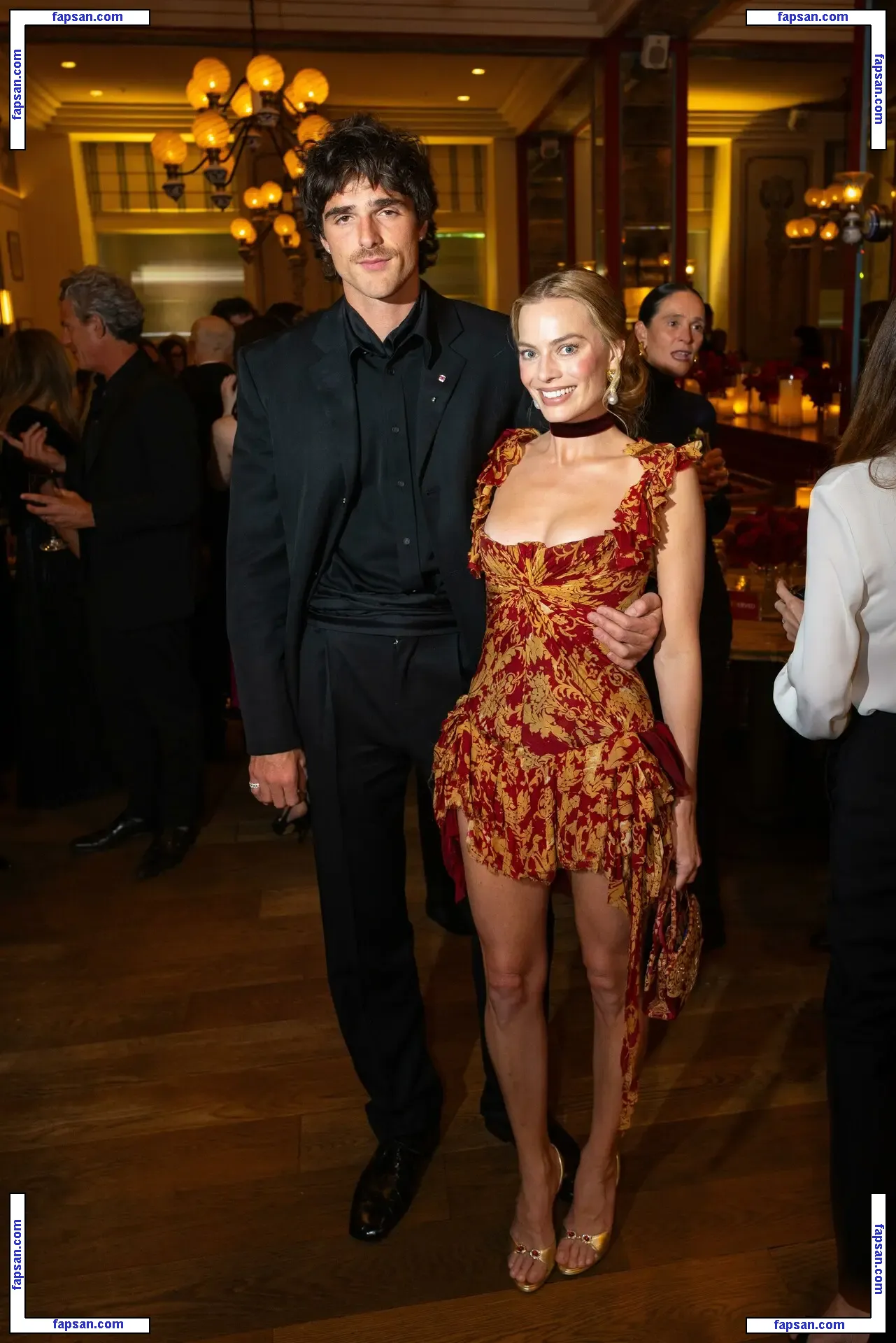 Margot Robbie голая фото #3855 с Онлифанс