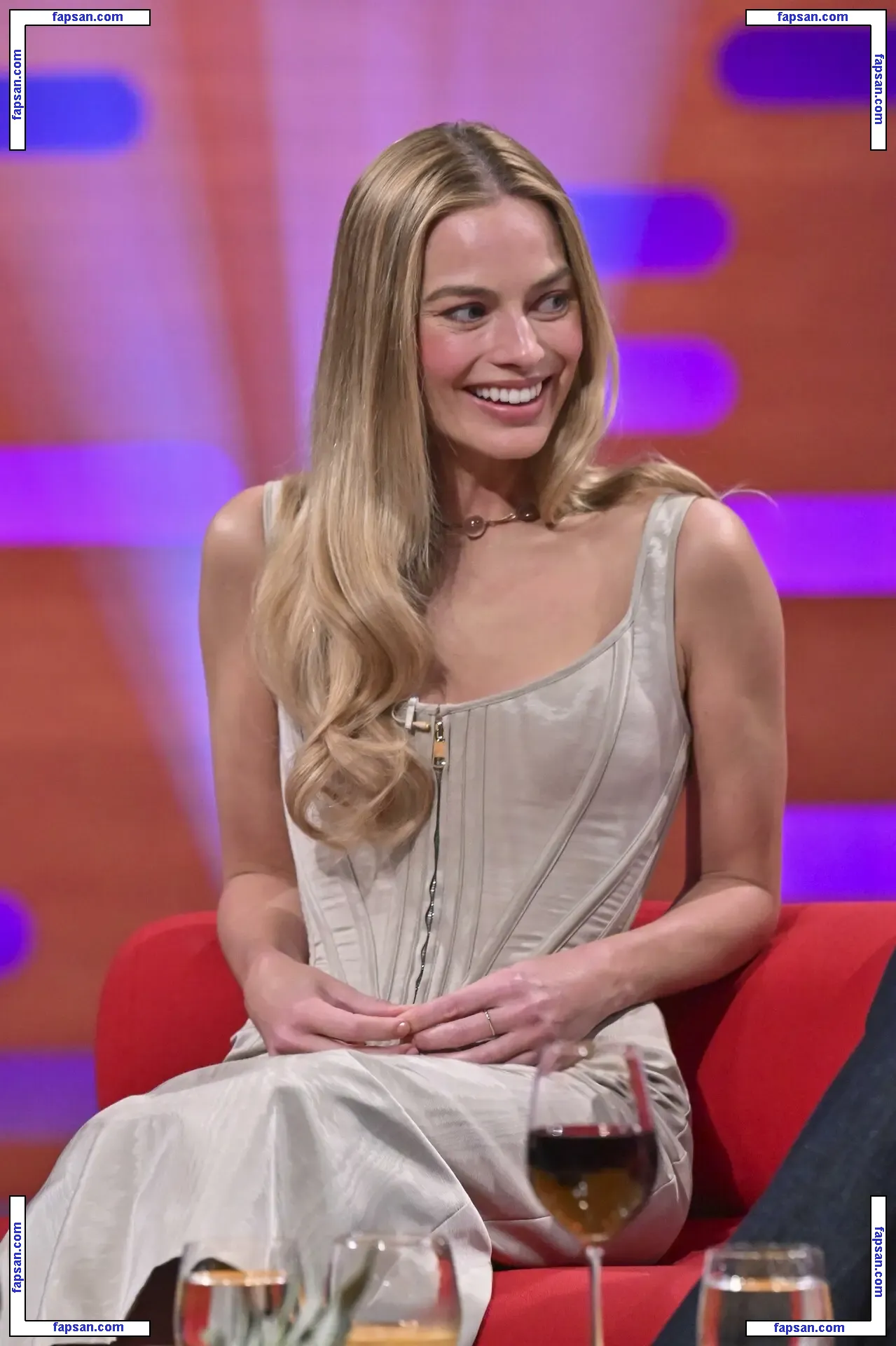 Margot Robbie голая фото #3865 с Онлифанс