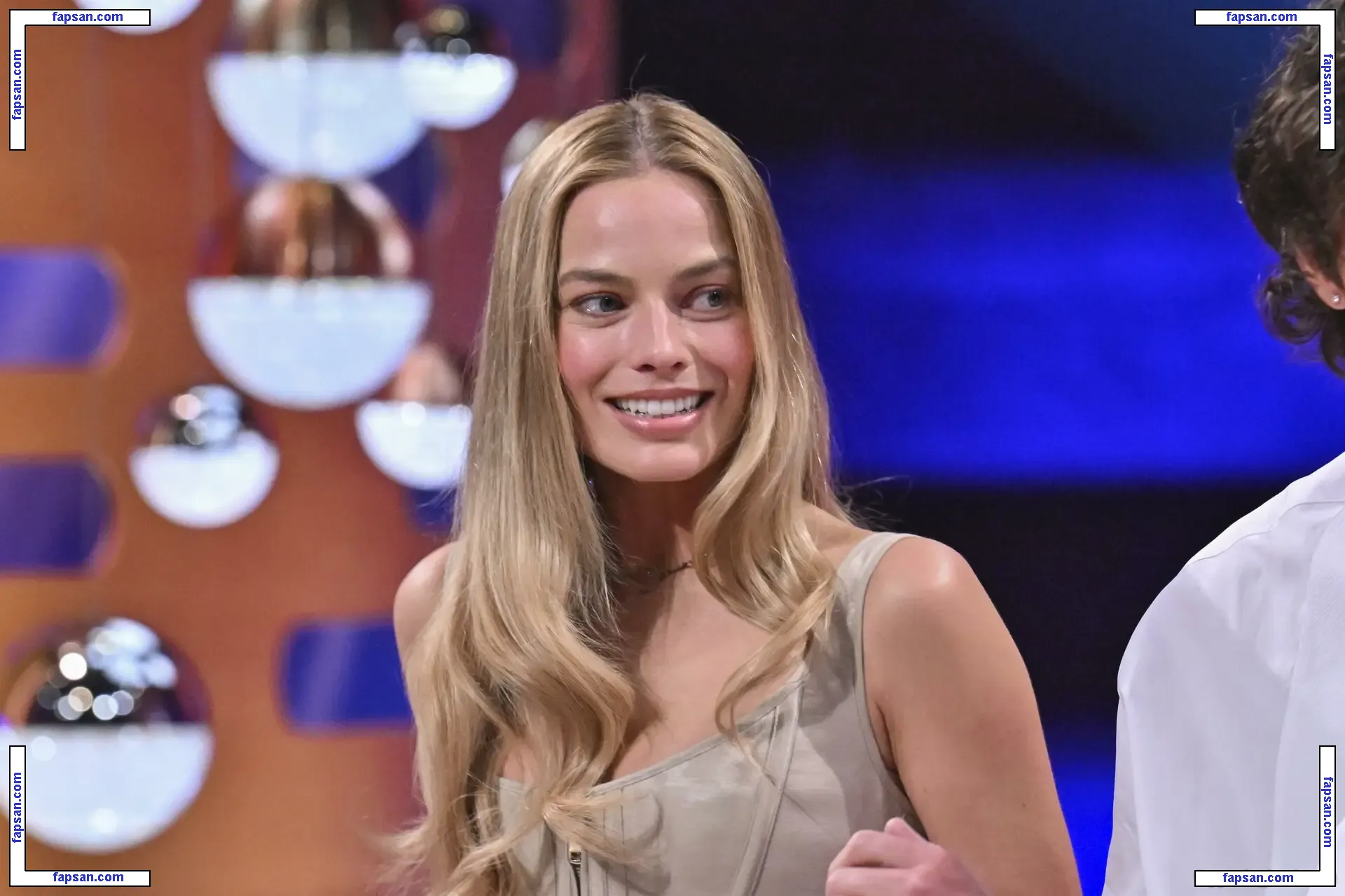 Margot Robbie голая фото #3866 с Онлифанс