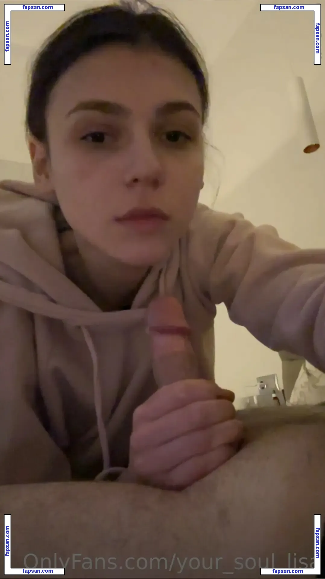 mari.yummi nude photo #0011 from OnlyFans