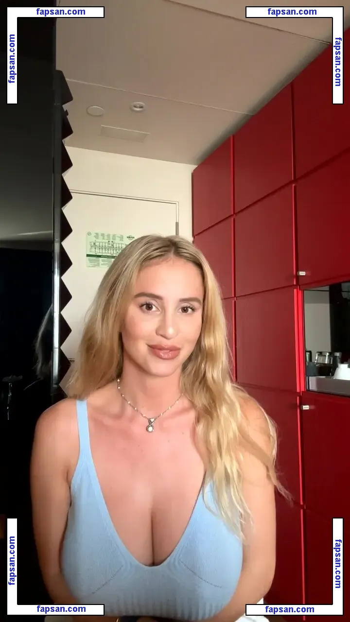 Maria Arreghini nude photo #0281 from OnlyFans