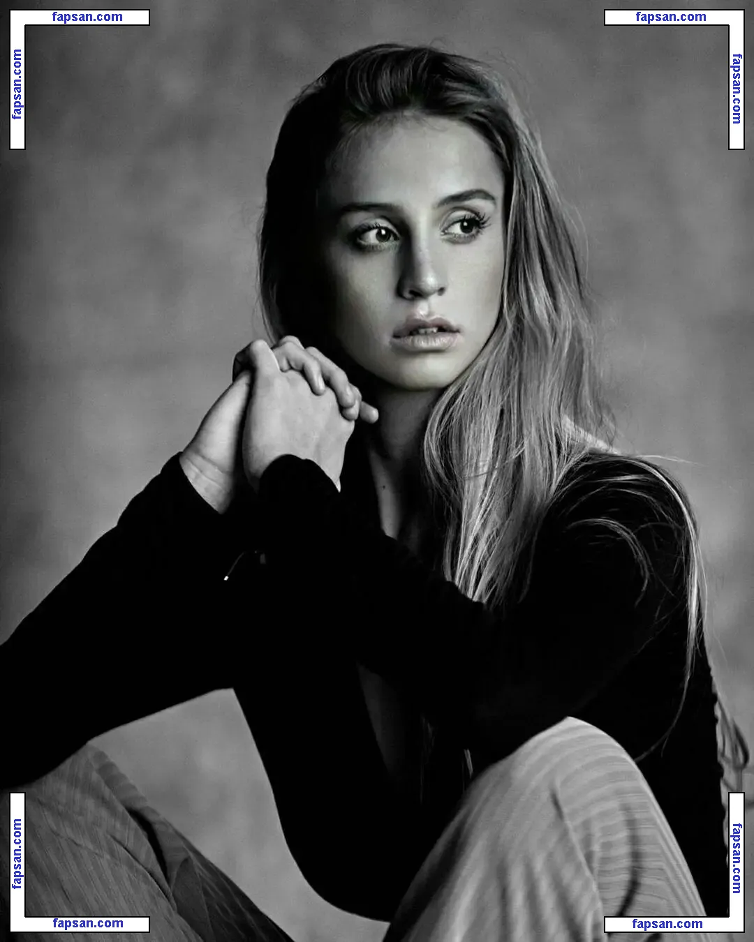 Maria Arreghini nude photo #0403 from OnlyFans