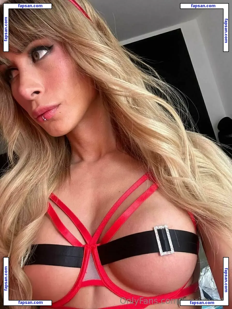 Maria Pia голая фото #0035 с Онлифанс