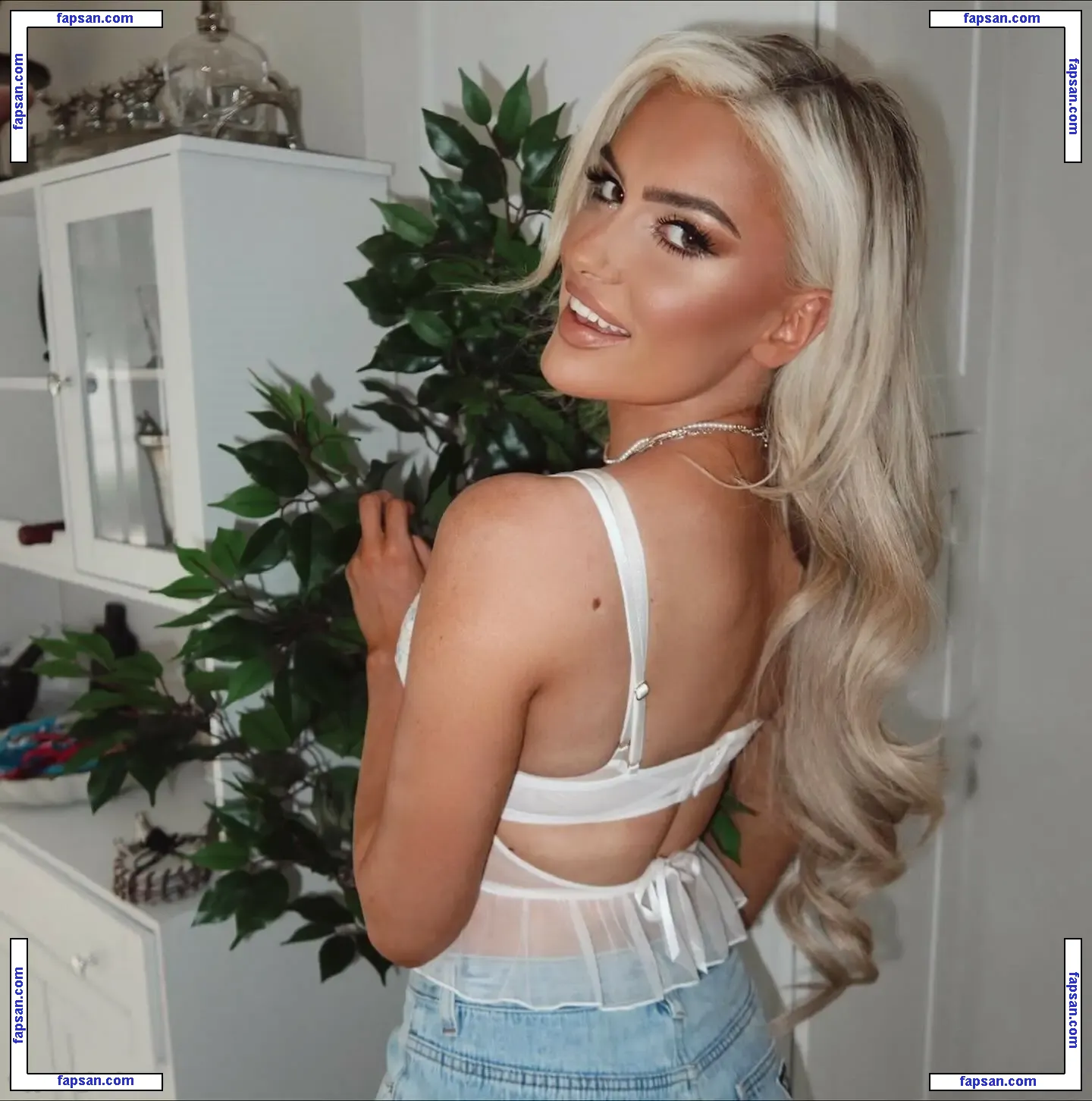 Mariah May голая фото #0554 с Онлифанс