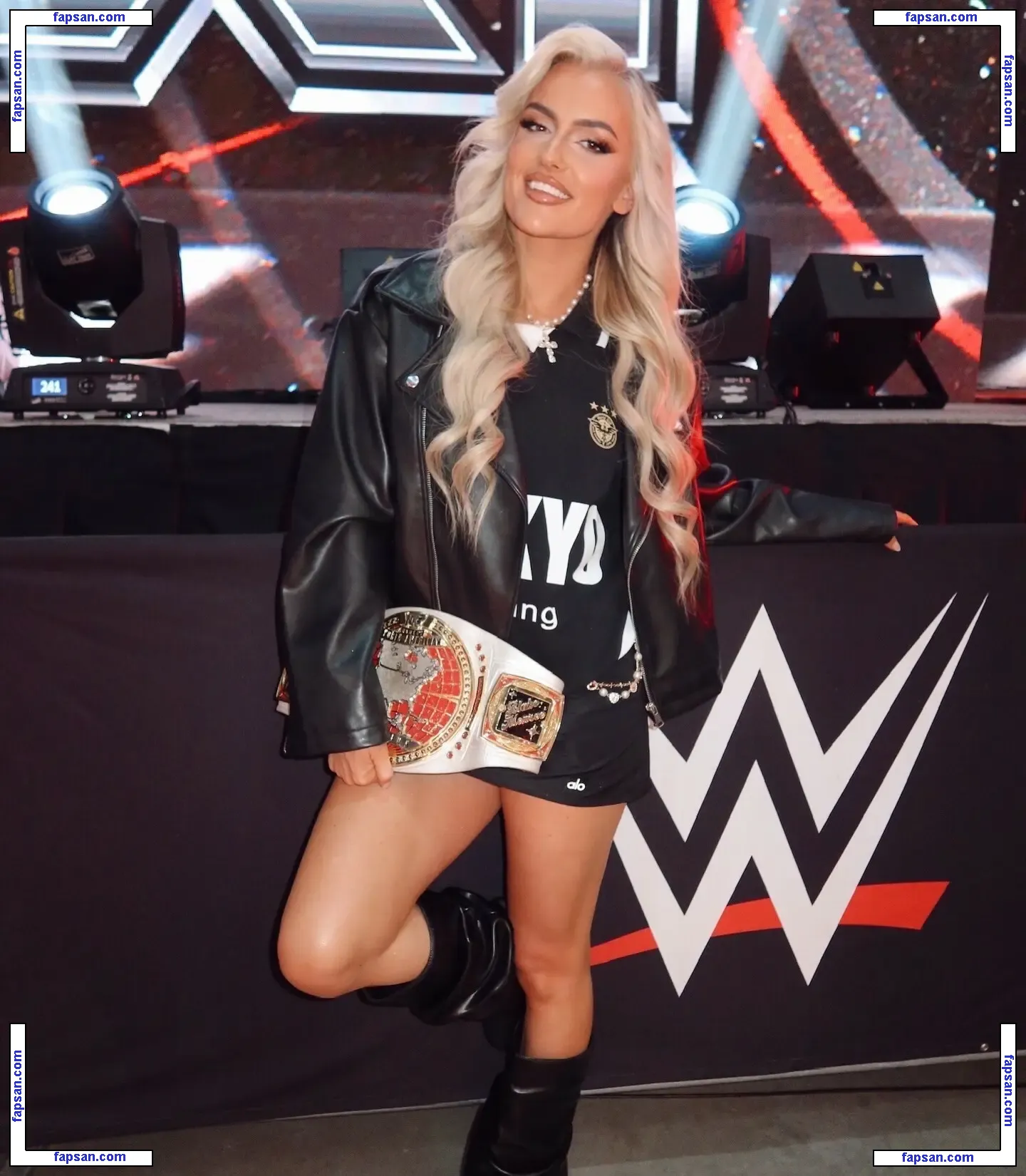 Mariah May голая фото #0587 с Онлифанс