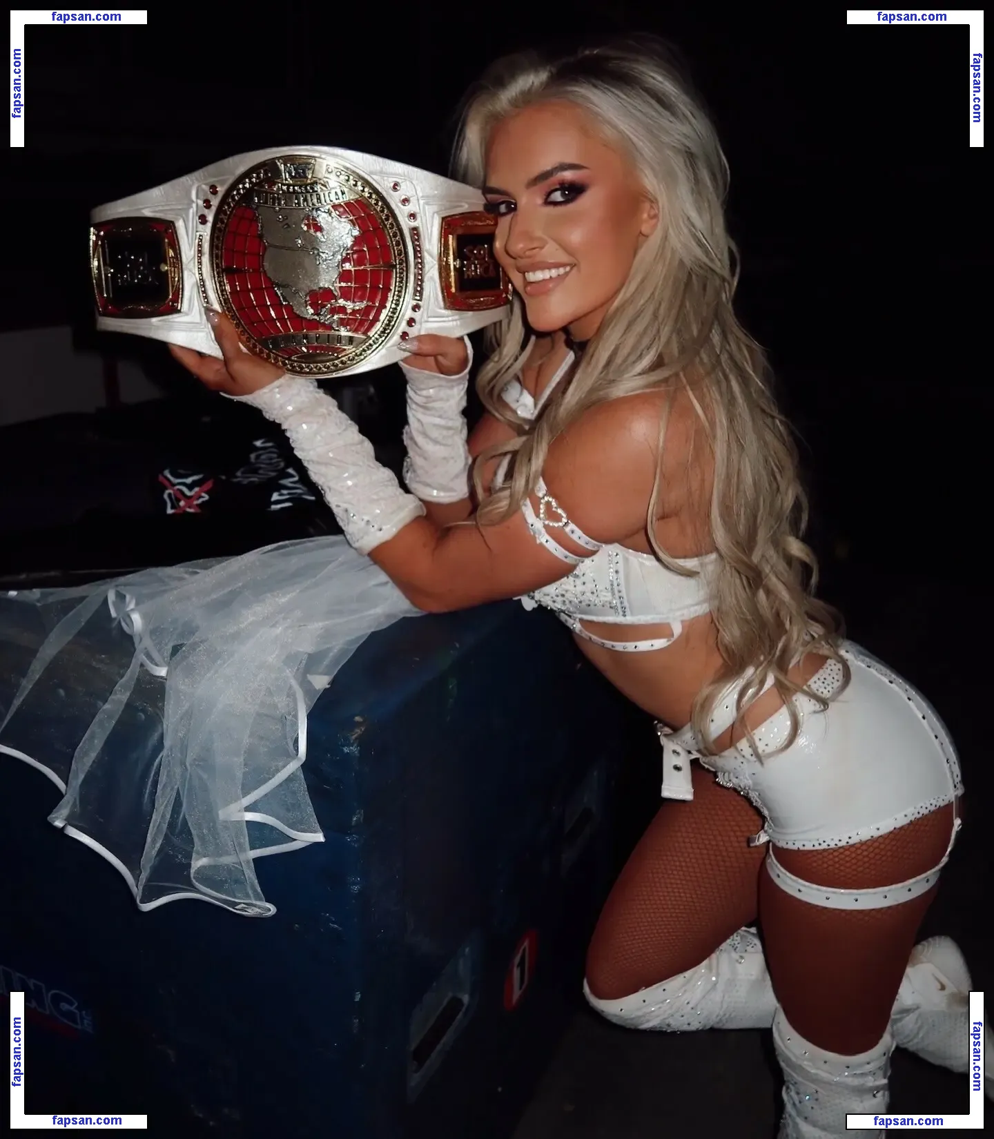 Mariah May голая фото #0590 с Онлифанс