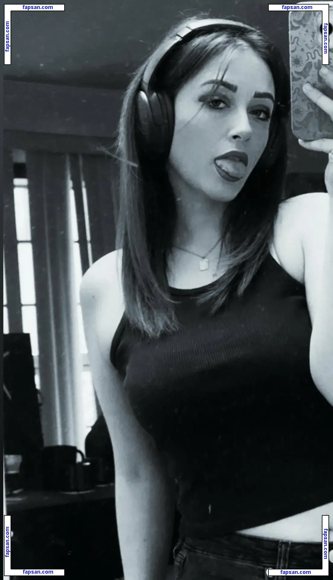 Mariah Rose Faith Casillas голая фото #0016 с Онлифанс