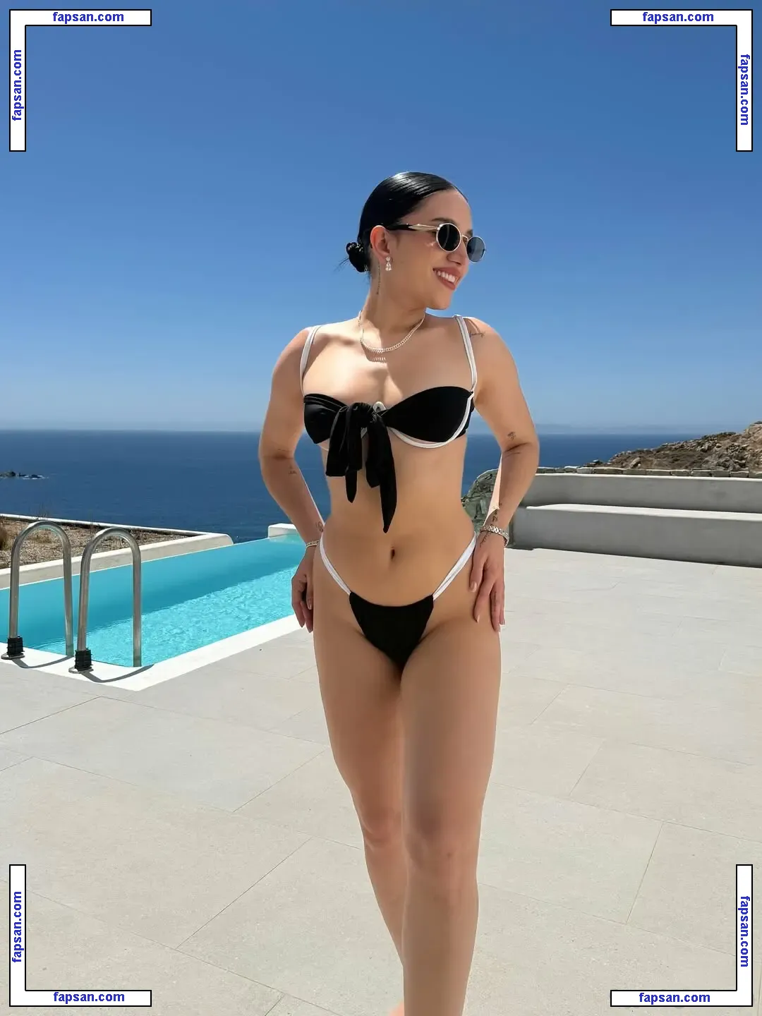Mariam Obregon nude photo #0017 from OnlyFans