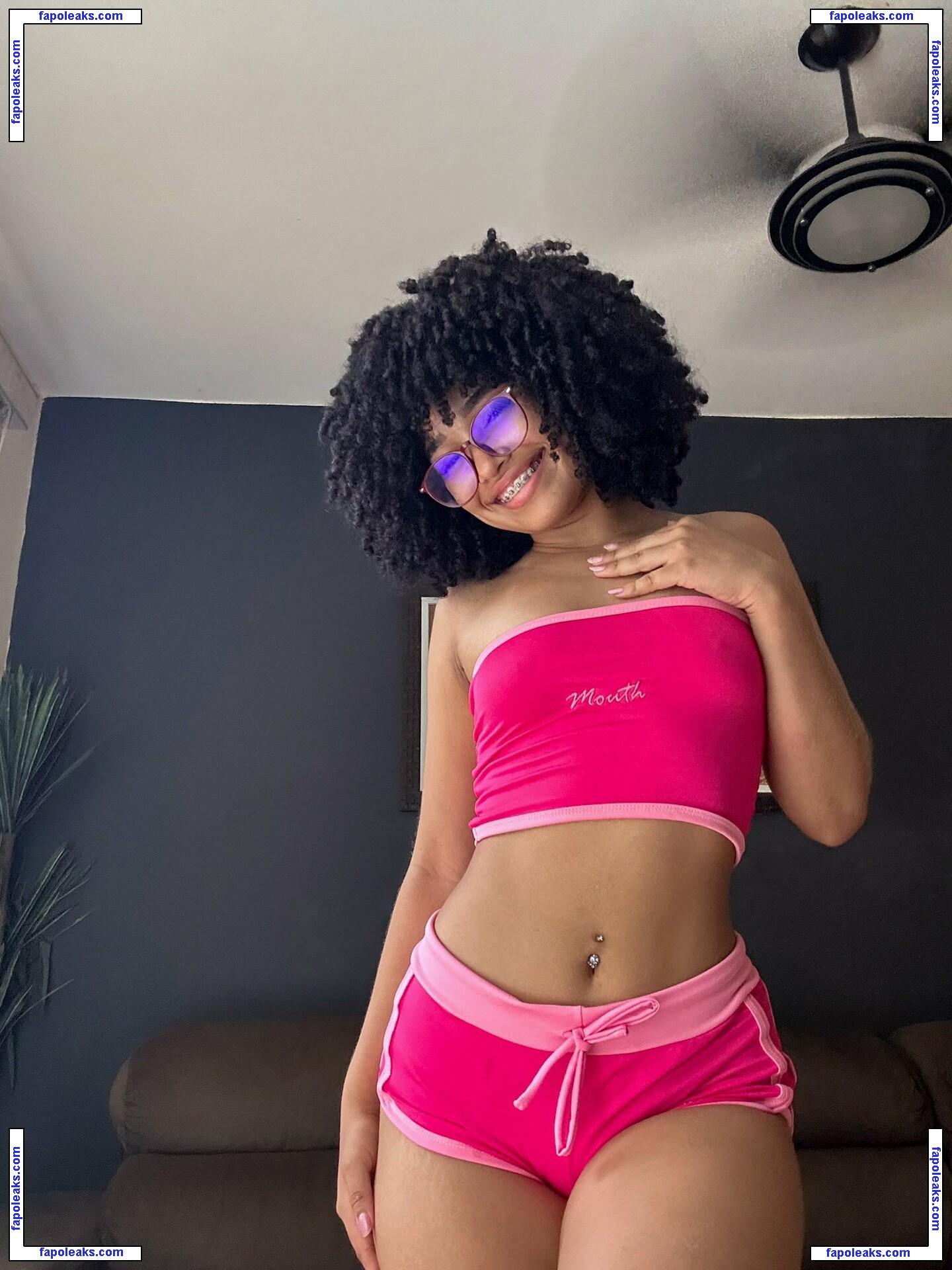 Mariana Curiel / marycuriell nude photo #0009 from OnlyFans
