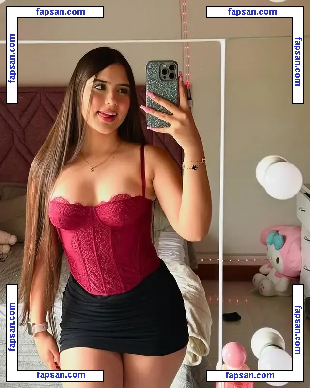 Mariana Hincapie nude photo #0002 from OnlyFans