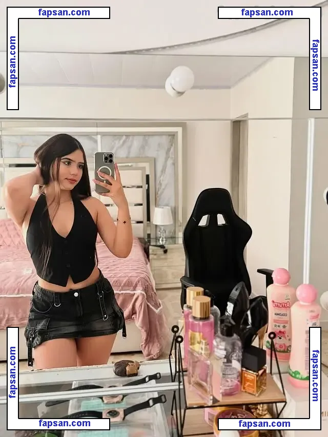 Mariana Hincapie nude photo #0004 from OnlyFans