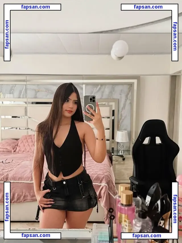 Mariana Hincapie nude photo #0007 from OnlyFans