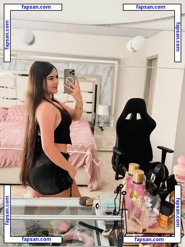 Mariana Hincapie nude photo #0012 from OnlyFans