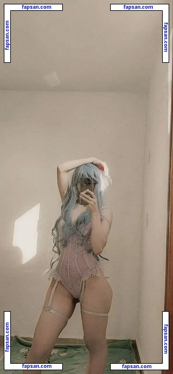 Mariana Kuyuri nude photo #0032 from OnlyFans