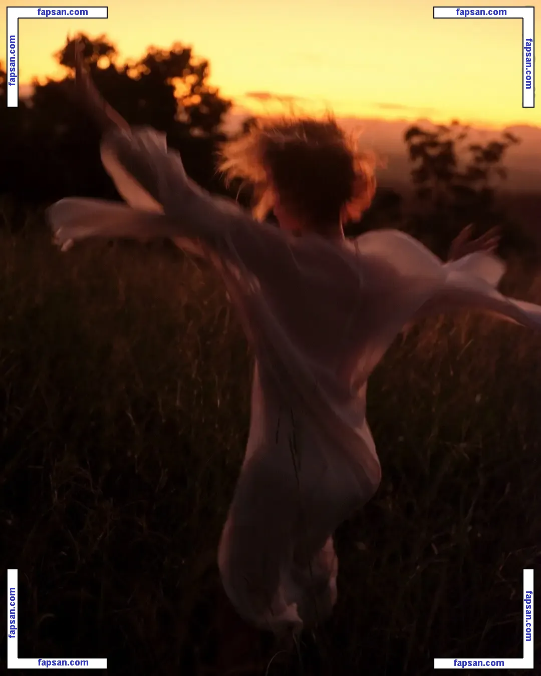 Mariana Ximenes nude photo #0199 from OnlyFans