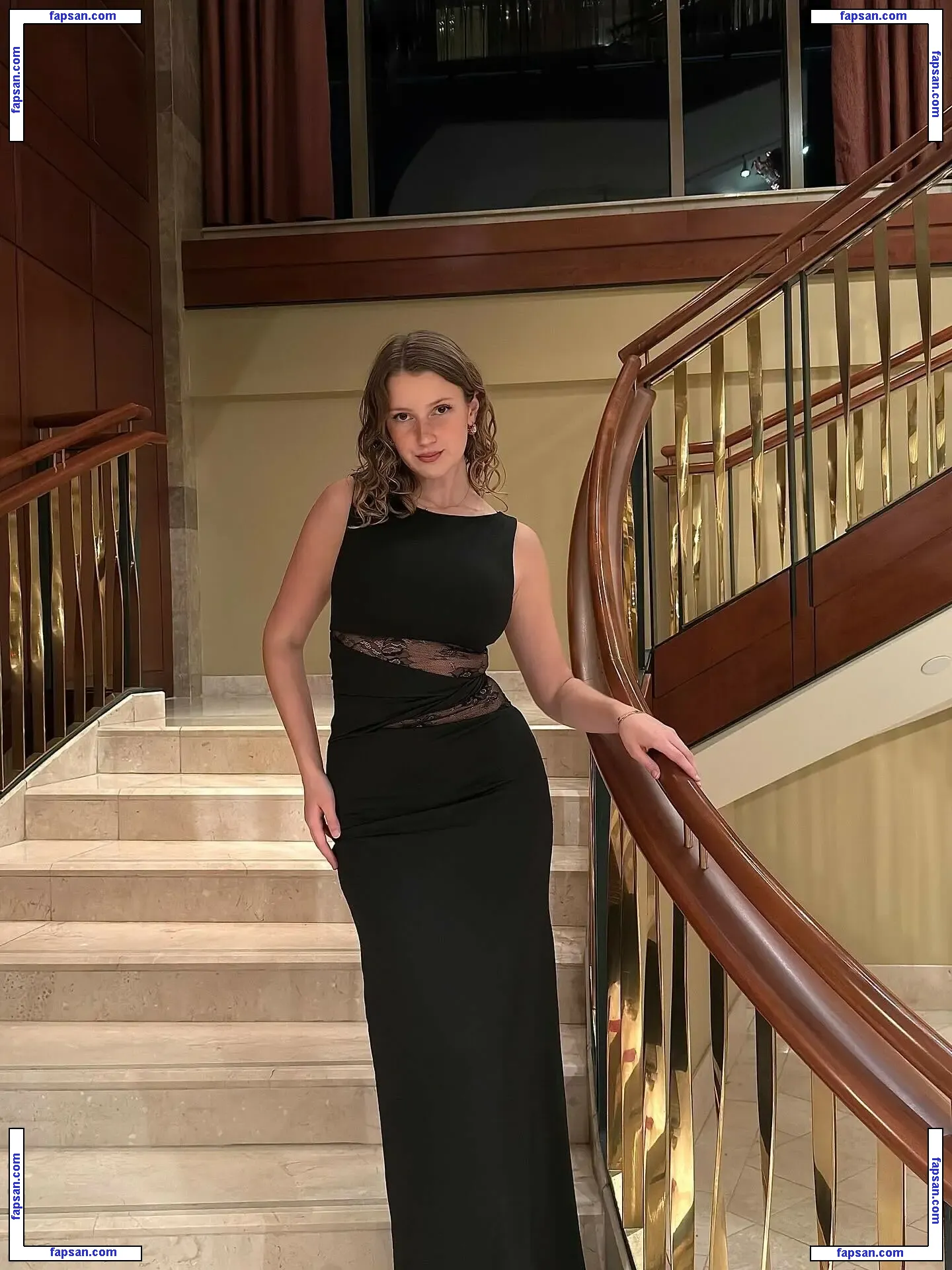 Marianne Filiatrault голая фото #0026 с Онлифанс