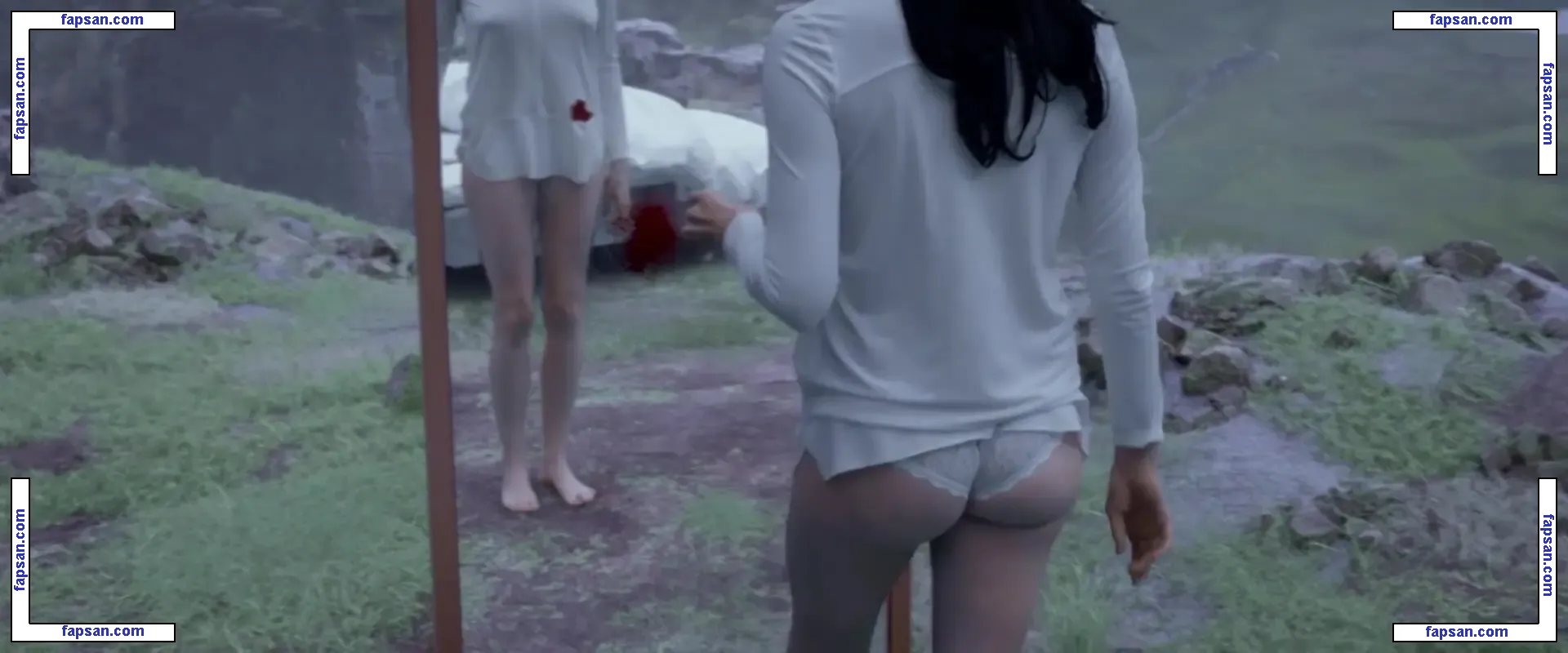 Mariaruiz nude photo #0004 from OnlyFans