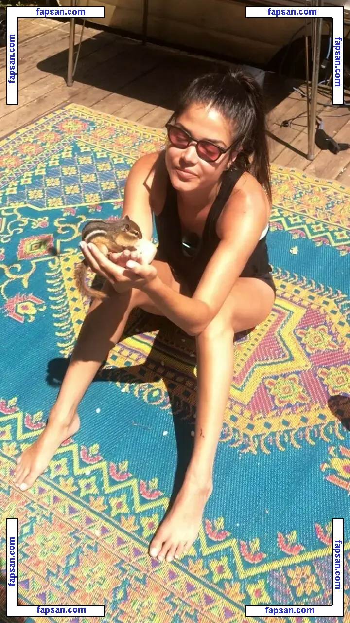 Marie Avgeropoulos голая фото #0055 с Онлифанс