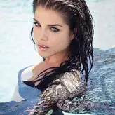 Marie Avgeropoulos голая #0042