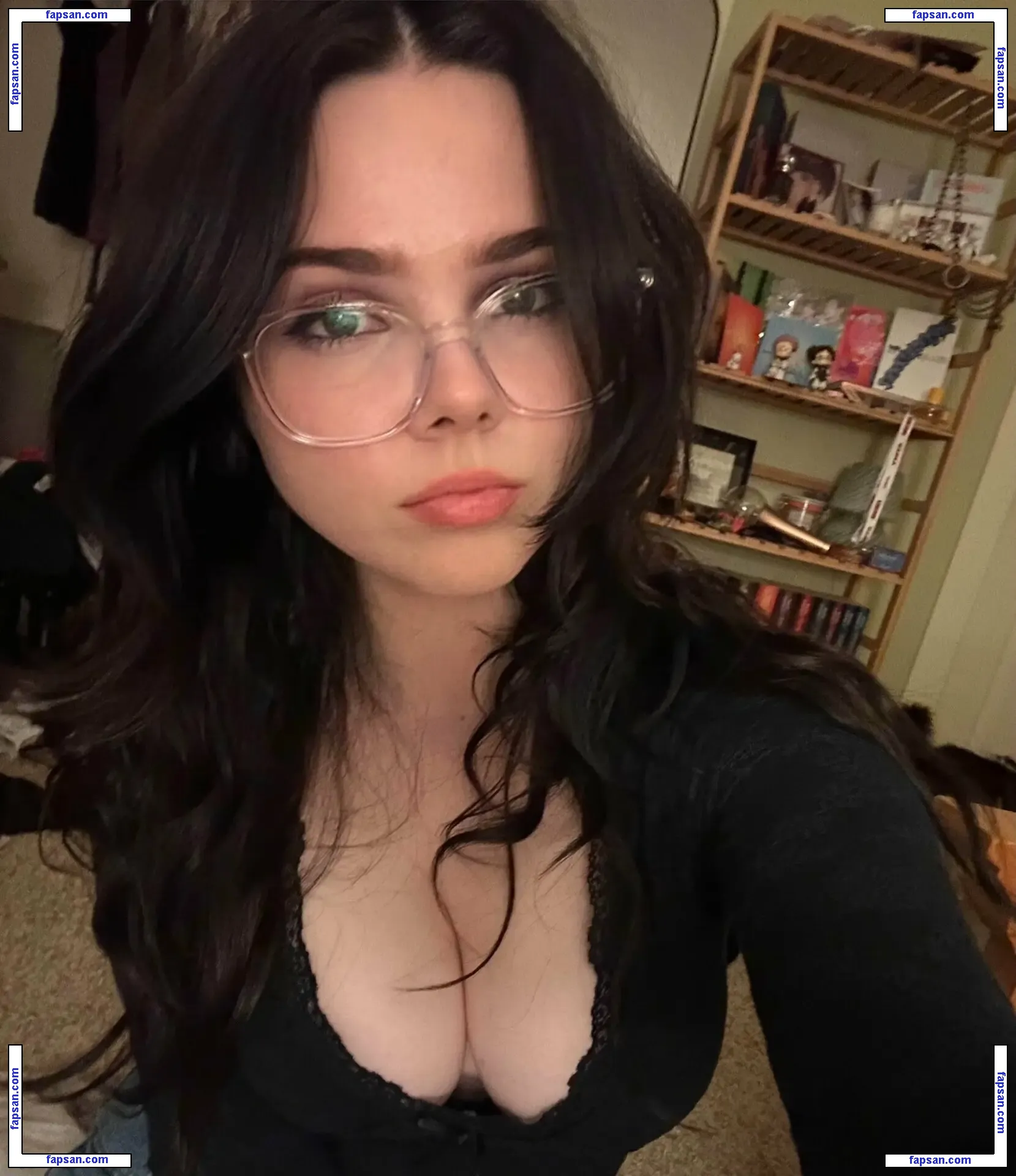 Marie голая фото #0070 с Онлифанс