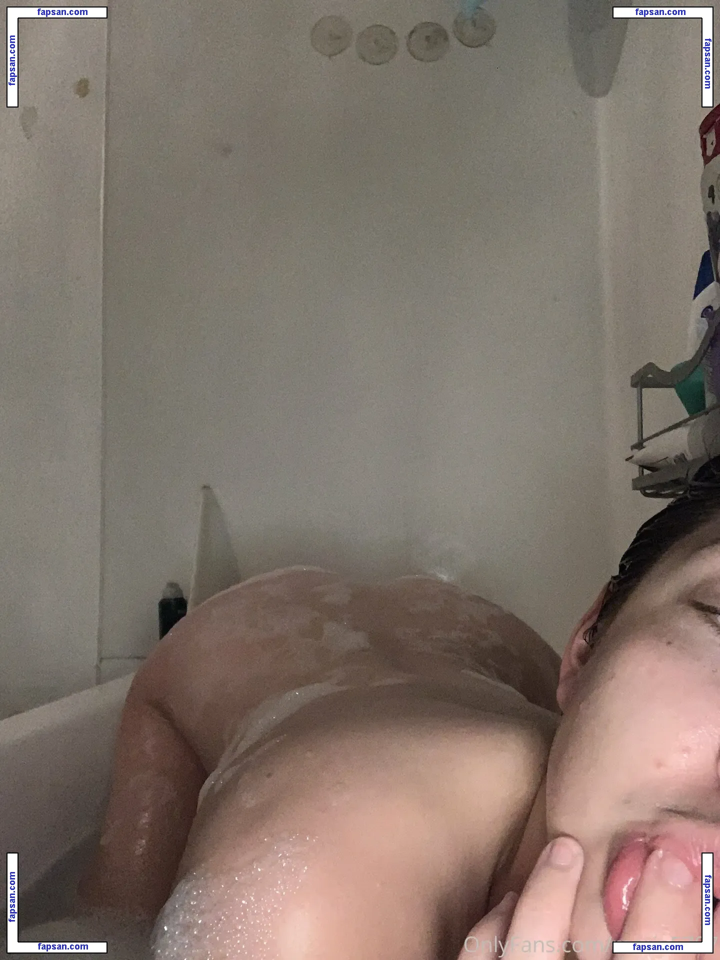 marie5707 nude photo #0004 from OnlyFans