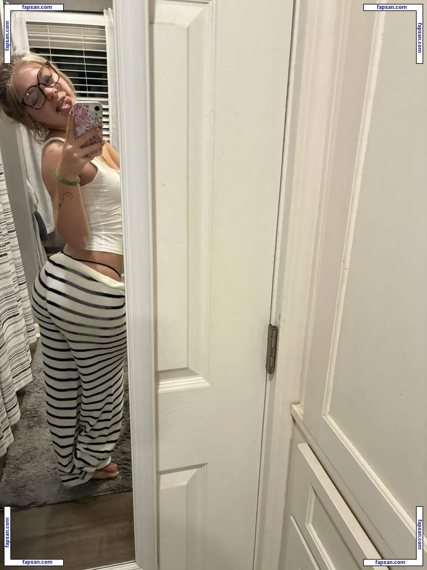 marieelynnnnn nude photo #0002 from OnlyFans