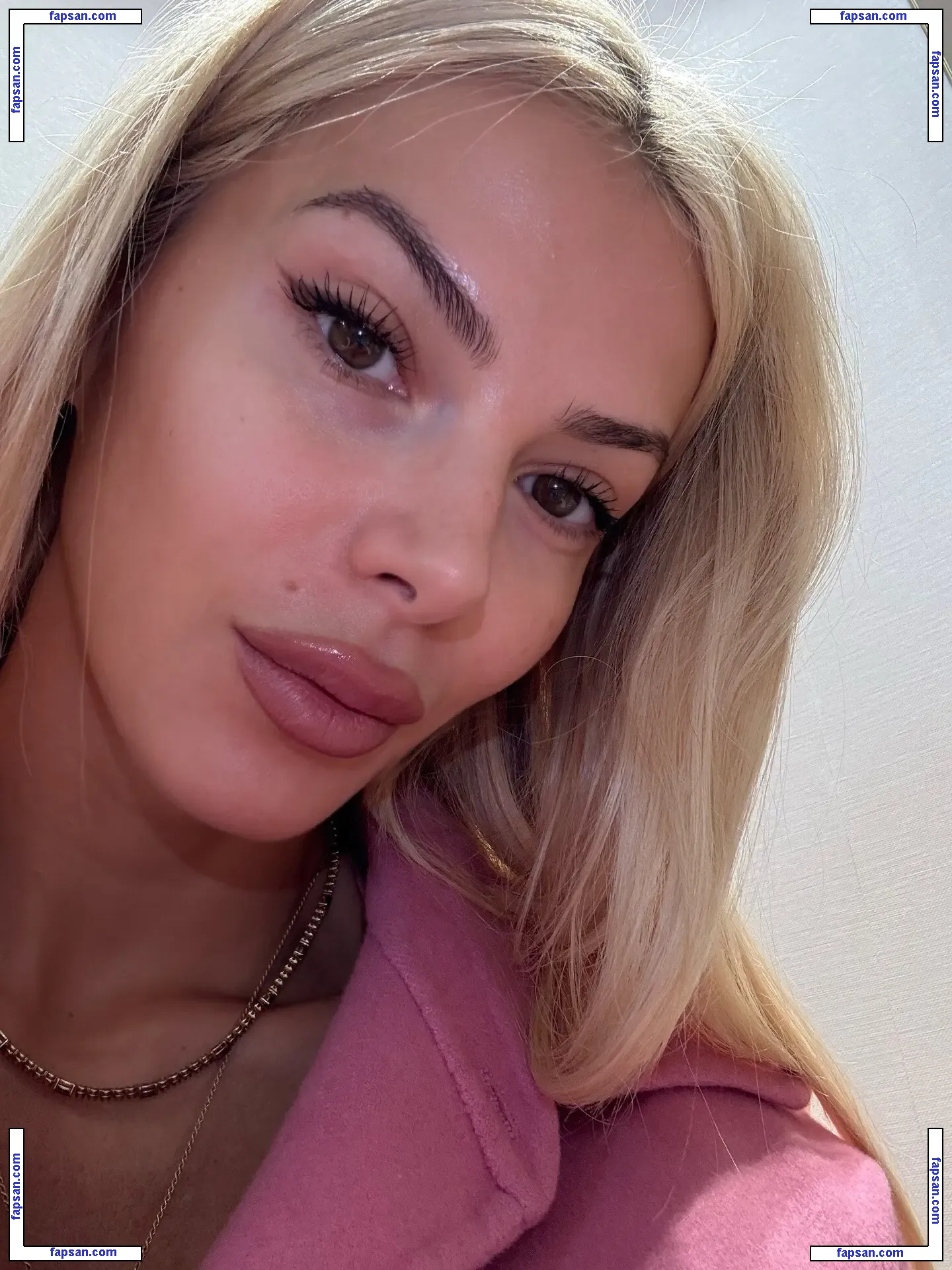 Marina Vjollca голая фото #0013 с Онлифанс