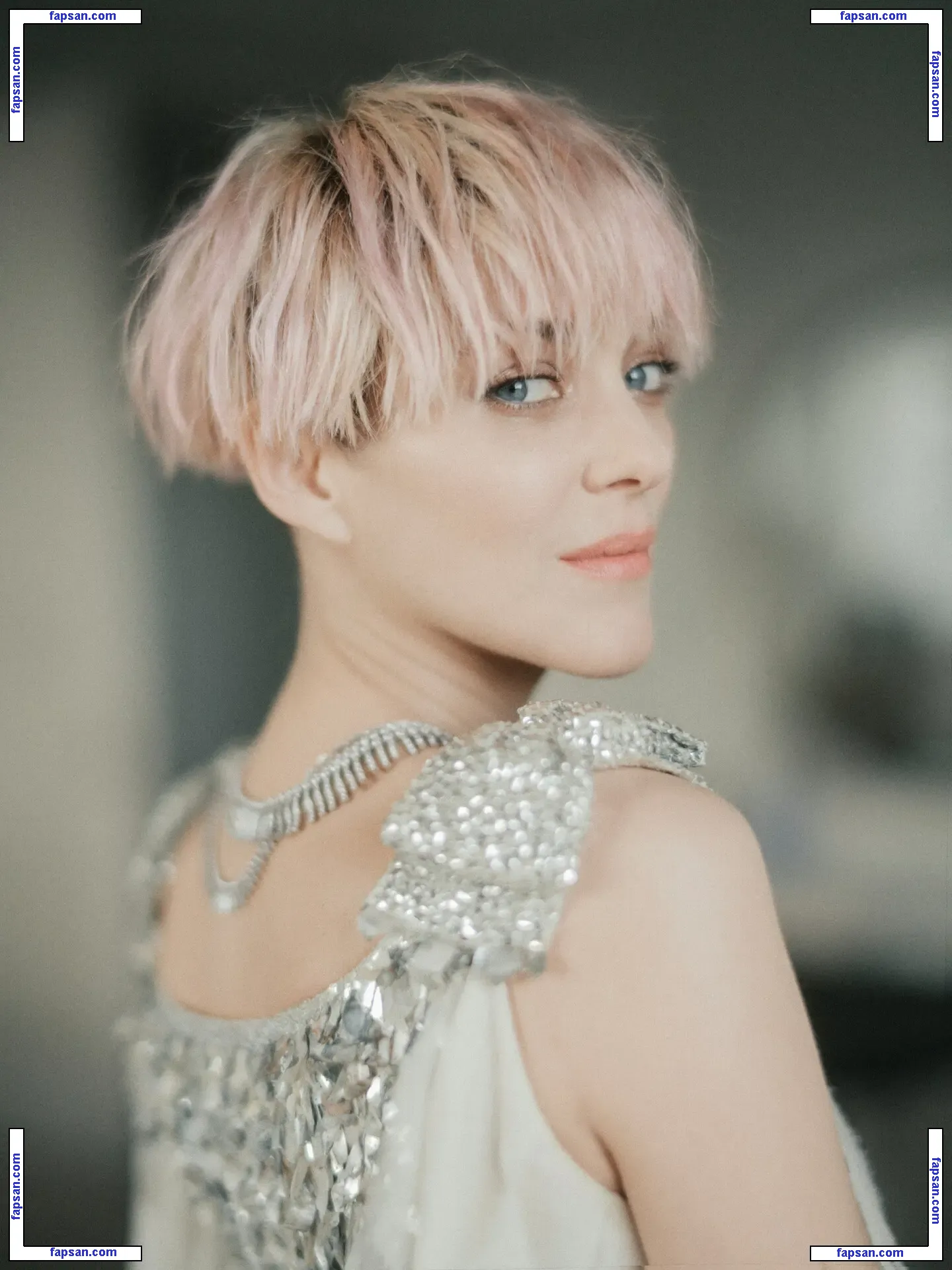 Marion Cotillard голая фото #0471 с Онлифанс