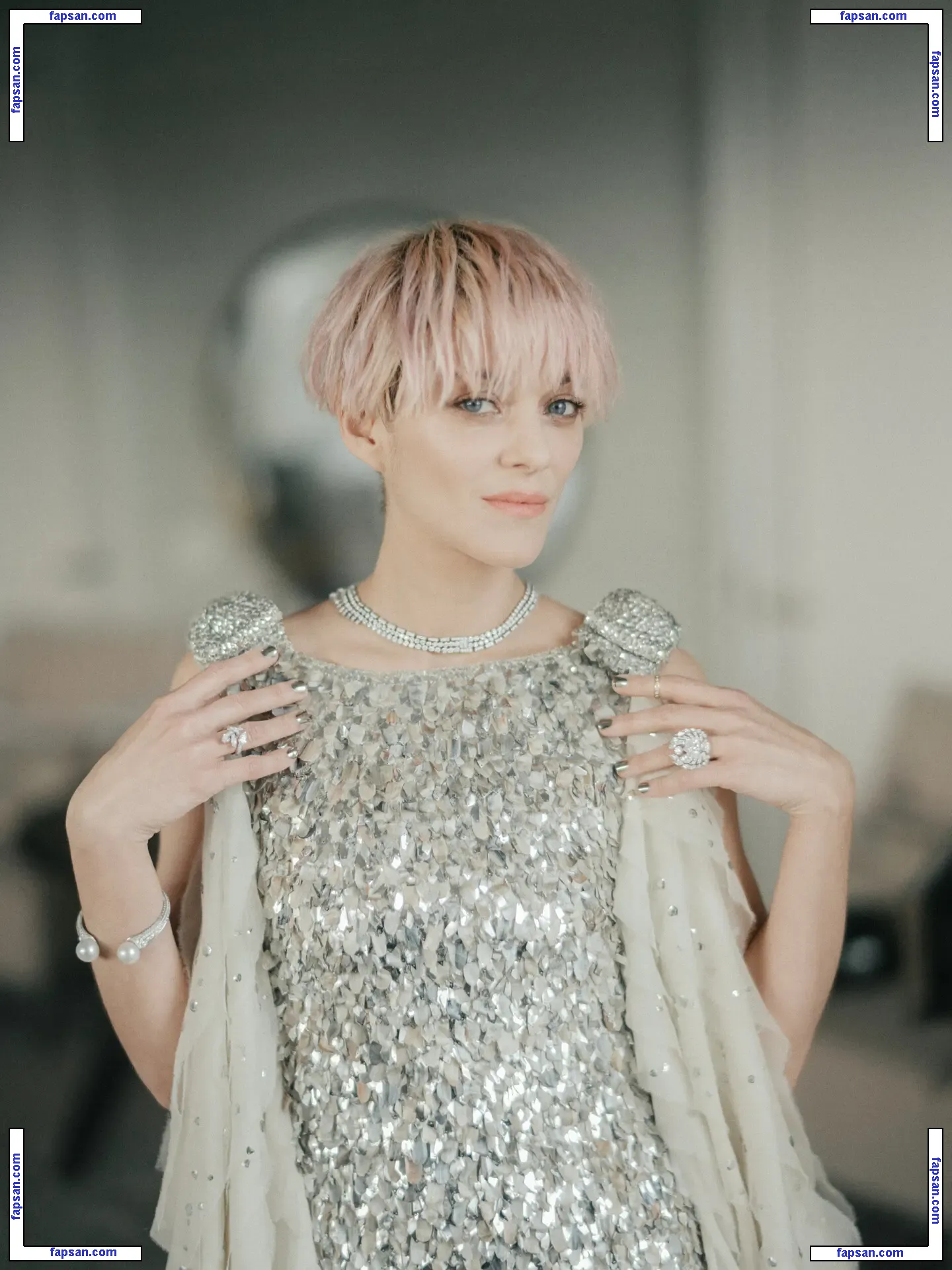 Marion Cotillard голая фото #0474 с Онлифанс