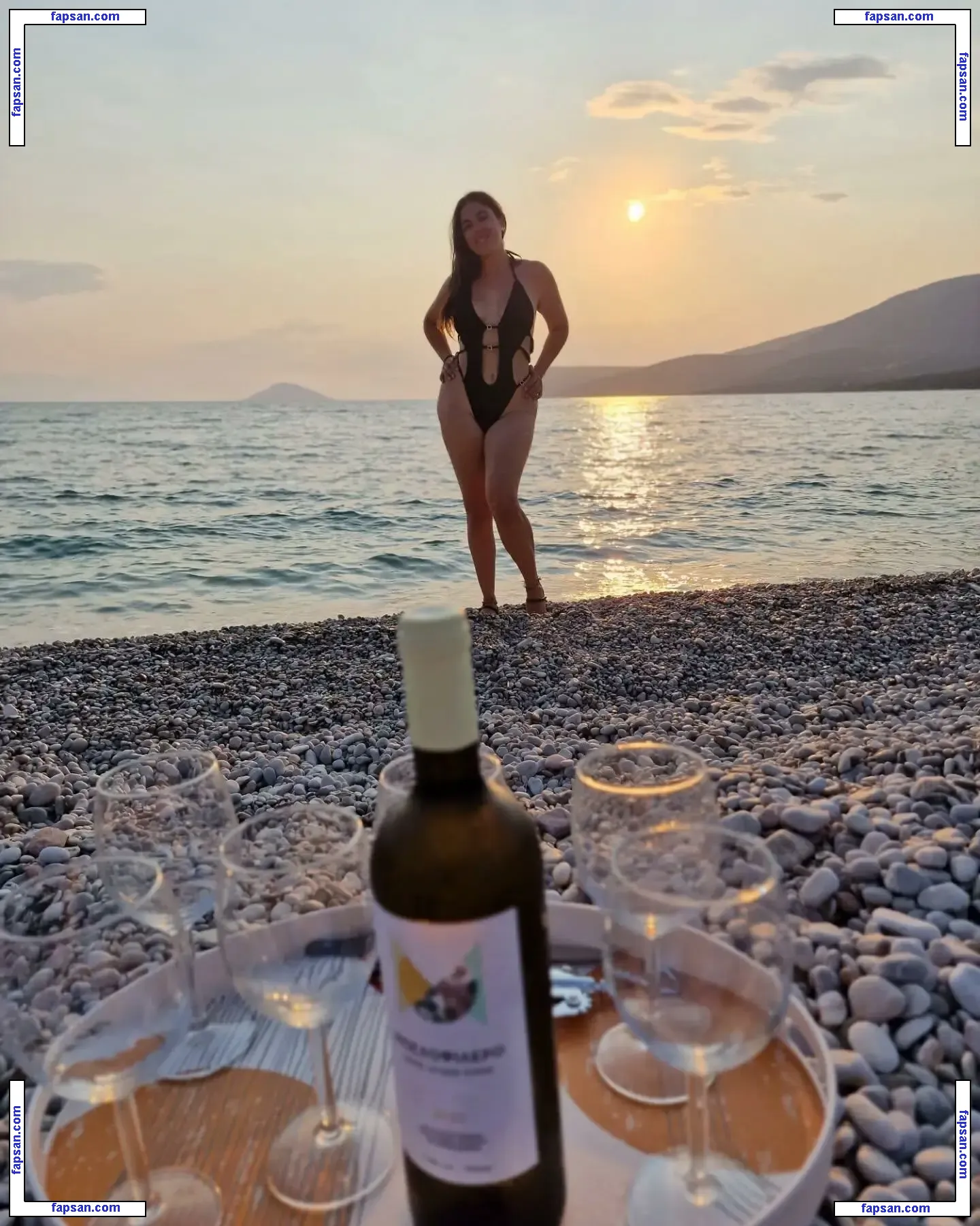 Marisa Riquelme nude photo #0038 from OnlyFans