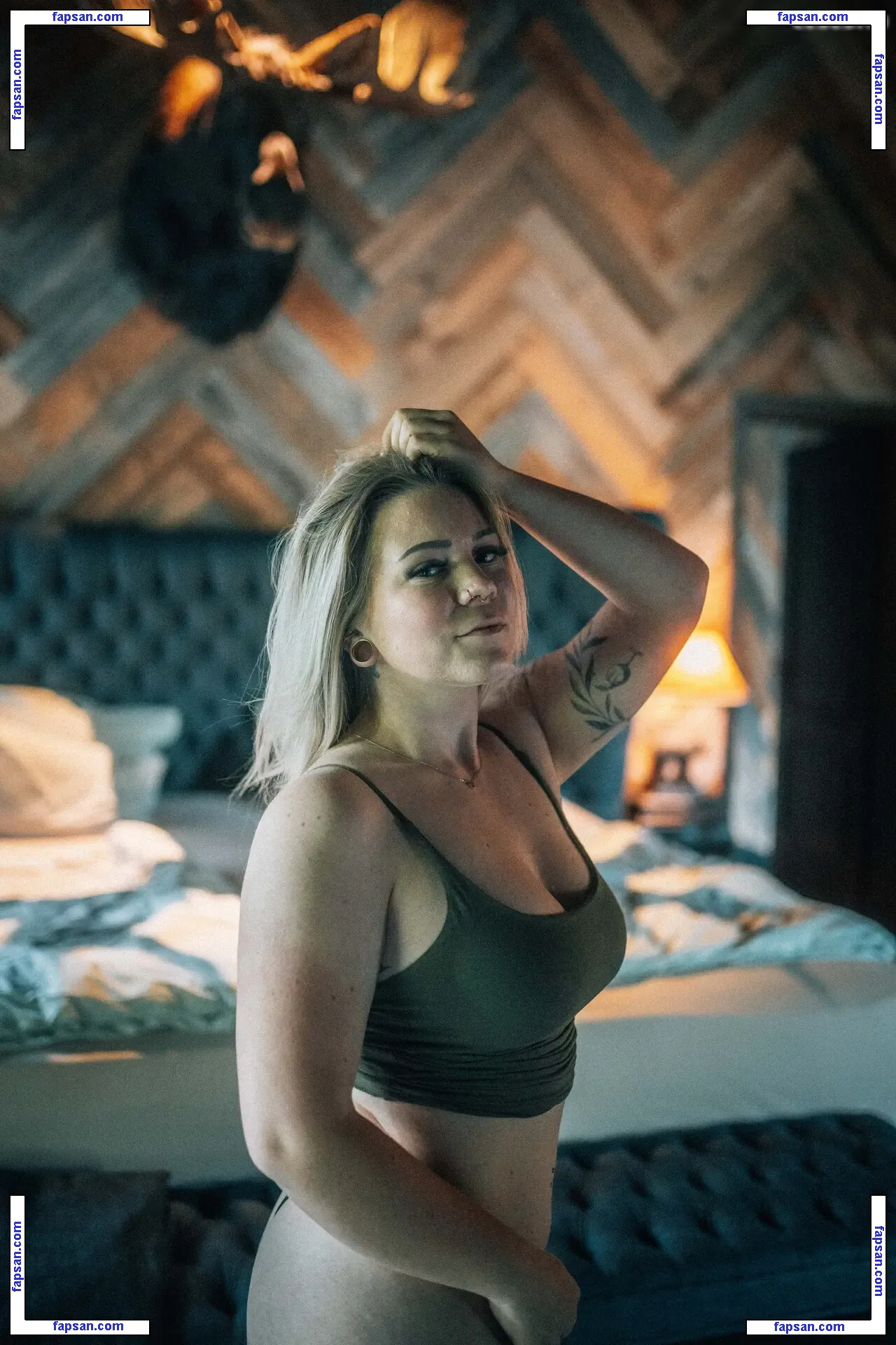 Marisacarry nude photo #0008 from OnlyFans