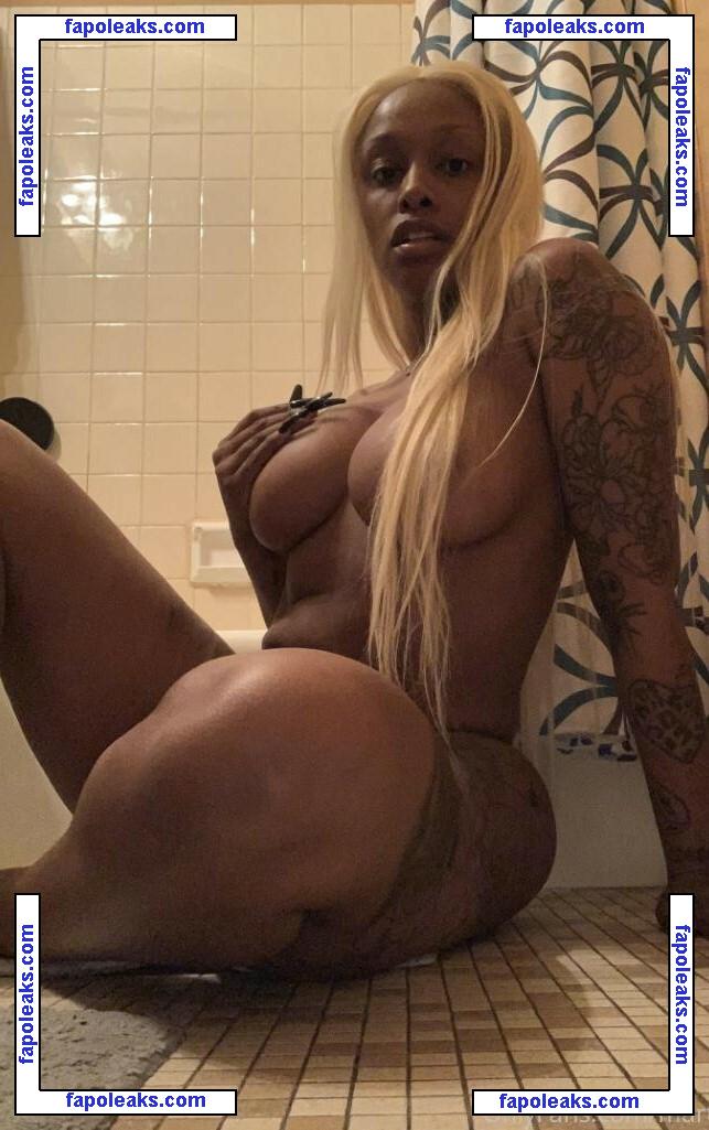 Martian Princess / theofficialmarzz nude photo #0004 from OnlyFans