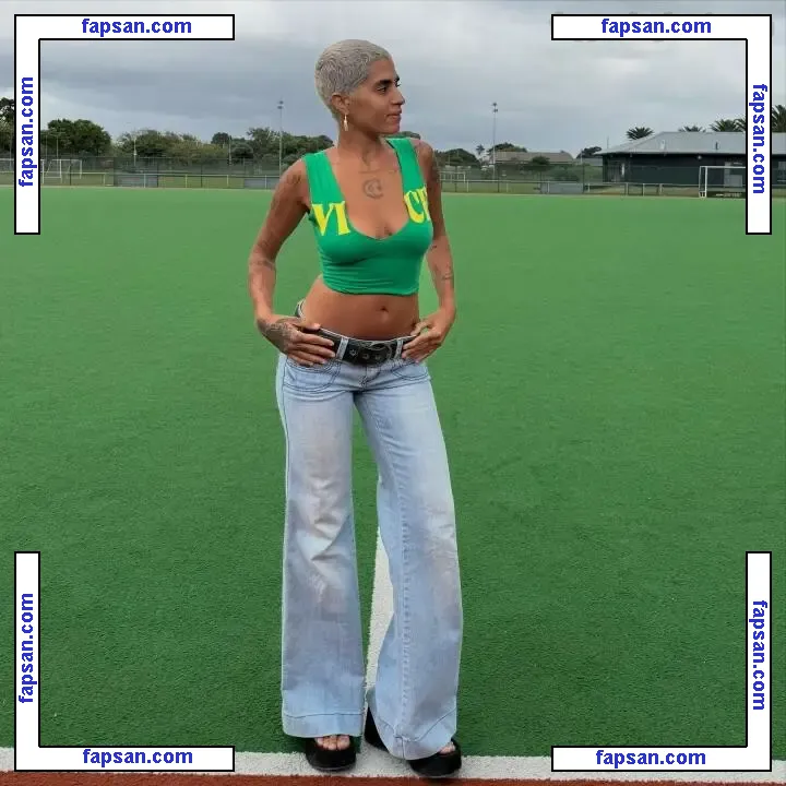 marwaelraddadd nude photo #0001 from OnlyFans