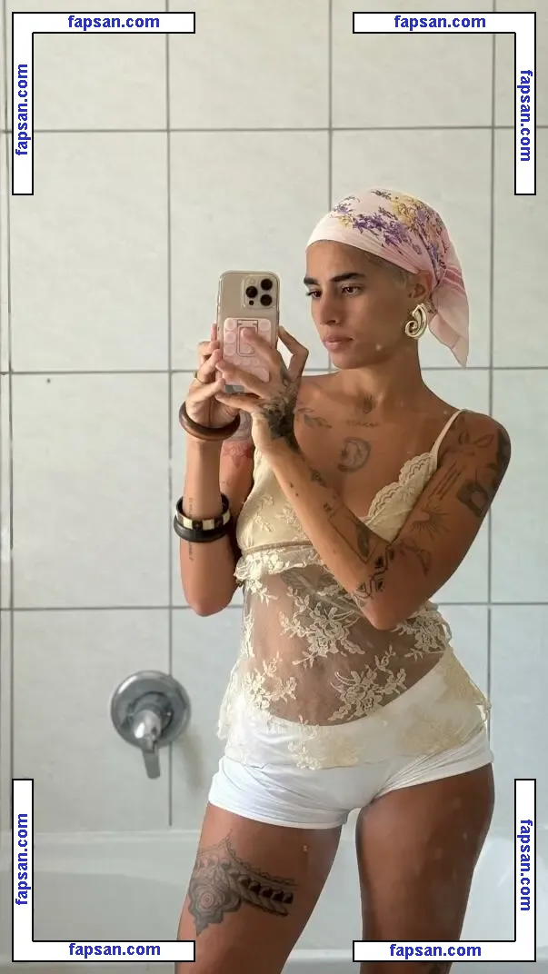 marwaelraddadd nude photo #0002 from OnlyFans