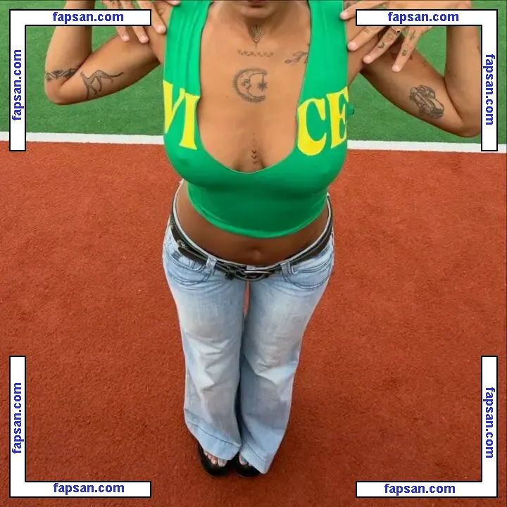 marwaelraddadd nude photo #0006 from OnlyFans