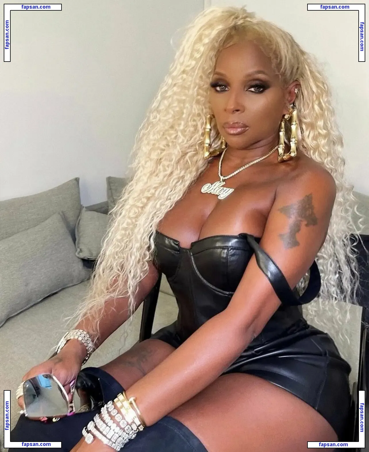 Mary J. Blige nude photo #0554 from OnlyFans