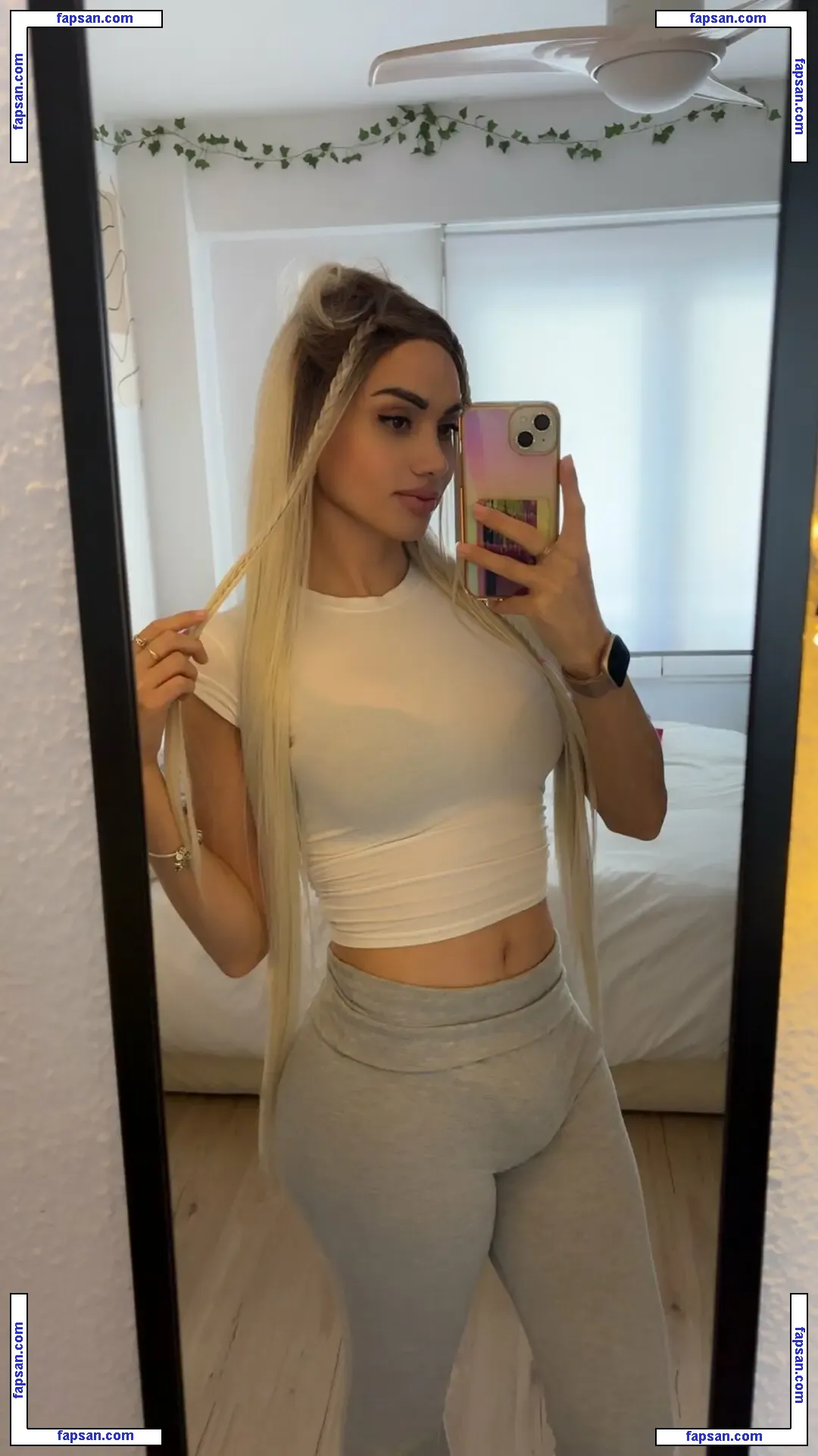 Mary Janet голая фото #0001 с Онлифанс